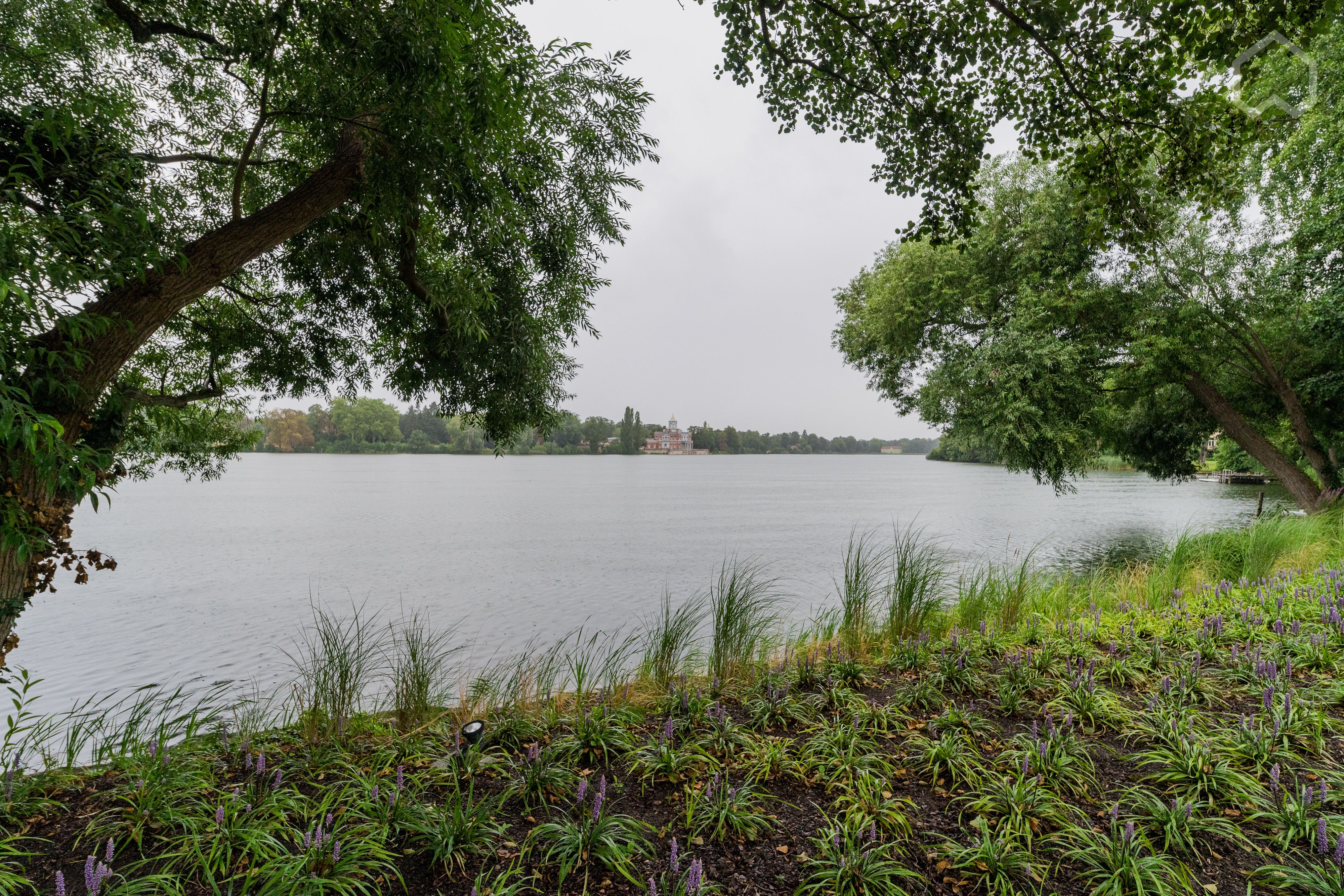 Spacious 1 Room Apartment With Upscale Furnishings At The Heiligen See In Potsdam - 11
