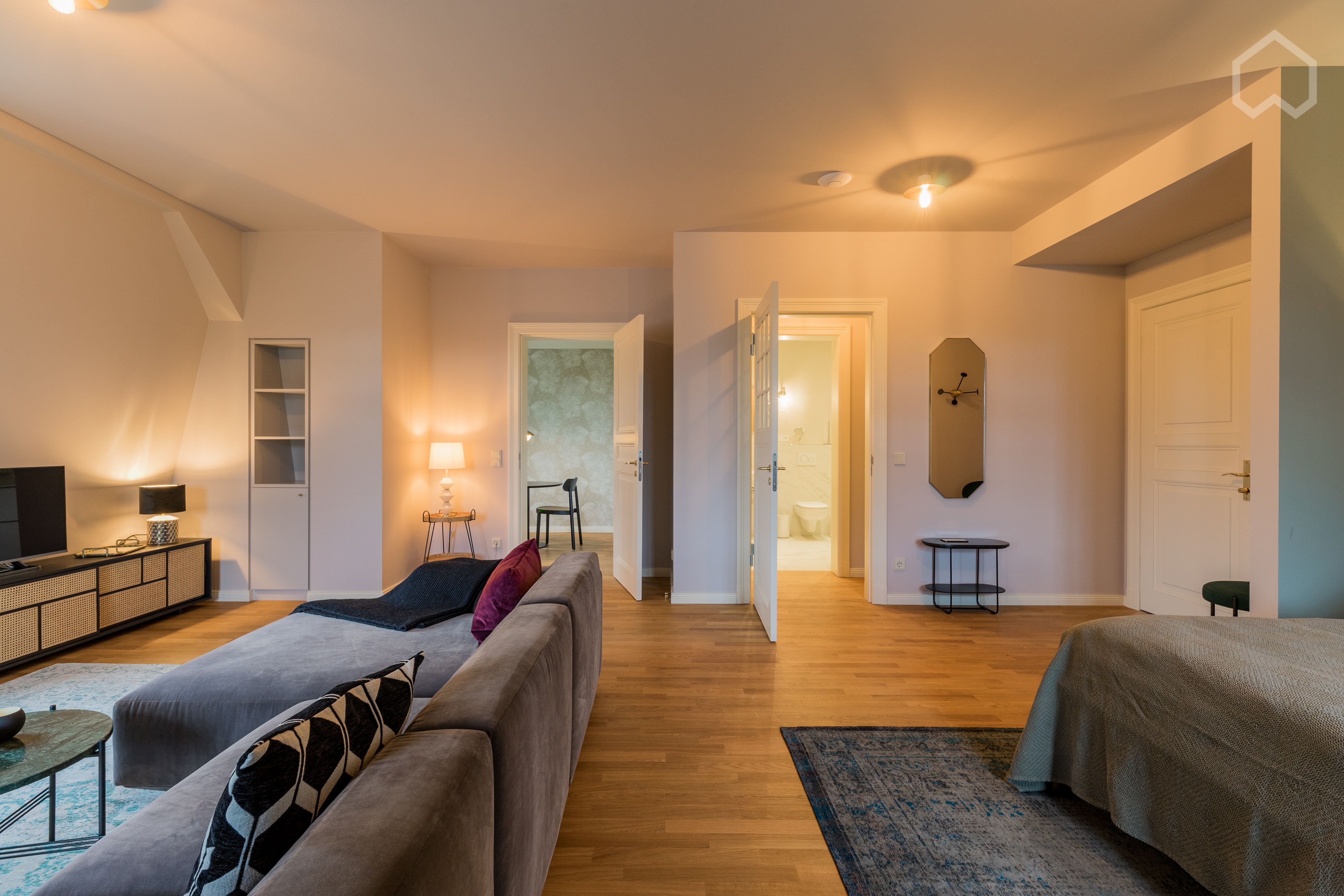 Spacious 1 Room Apartment With Upscale Furnishings At The Heiligen See In Potsdam - 32