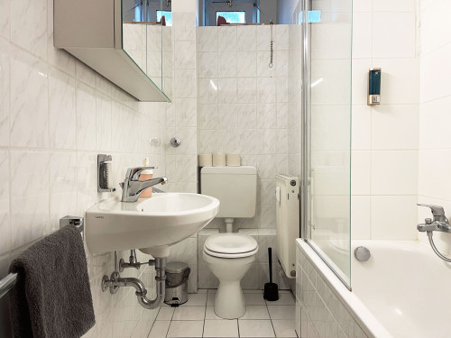 Awesome, modern 6-Bed Apartment for fitters in Osnabrück