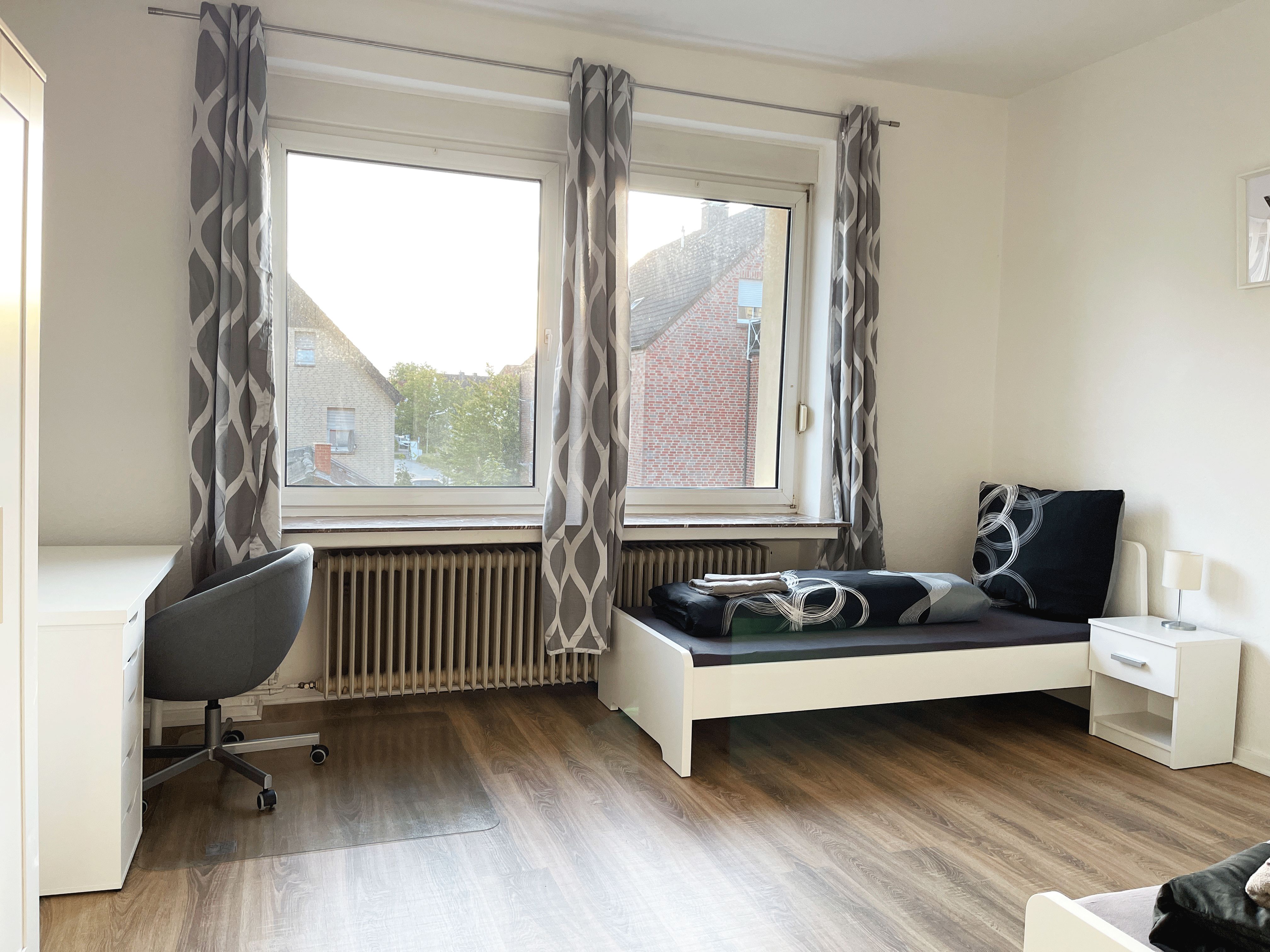  Awesome, Modern 6-Bed Apartment For Fitters In Osnabrück  -  Awesome, modern 6-Bed Apartment for fitters in Osnabrück  - Gallery -  21