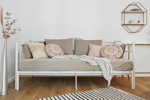 LEVEL22 | Charming, Balcony, Central Location Near Train Station