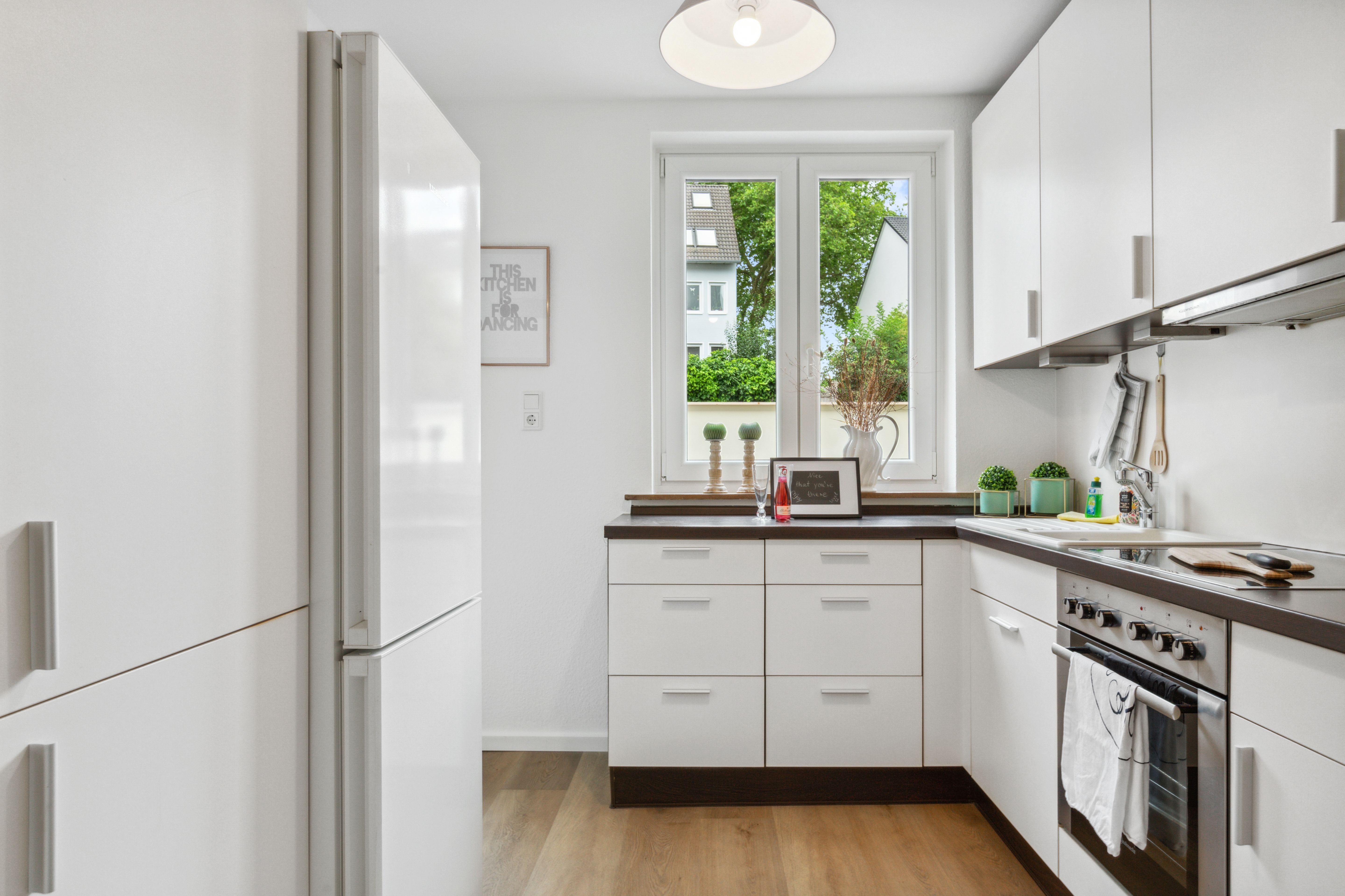 LEVEL22 | Charming, Balcony, Central Location Near Train Station - LEVEL22 | Charming, Balcony, Central Location Near Train Station - Gallery - 15