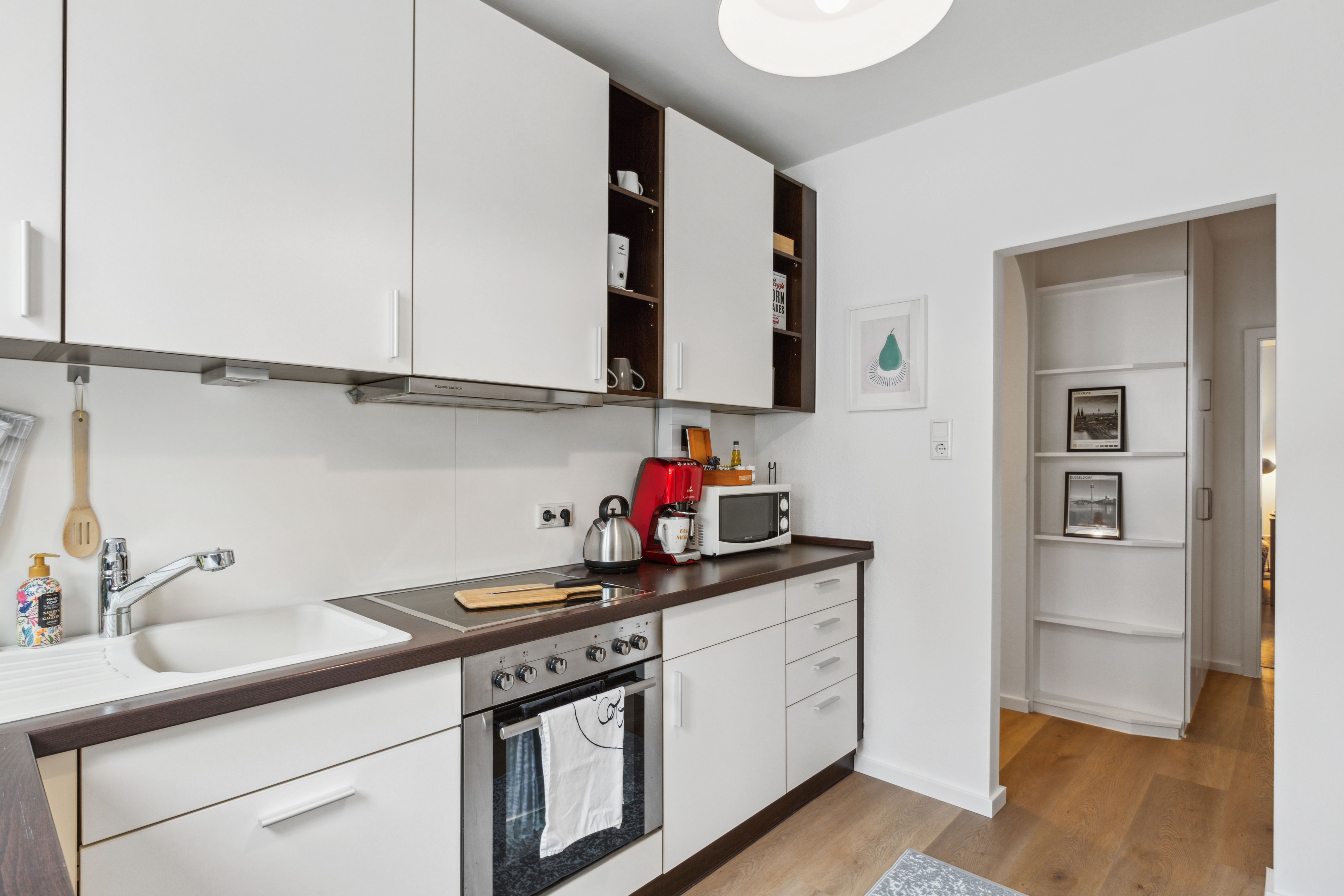 LEVEL22 | Charming, Balcony, Central Location Near Train Station - LEVEL22 | Charming, Balcony, Central Location Near Train Station - Gallery - 18