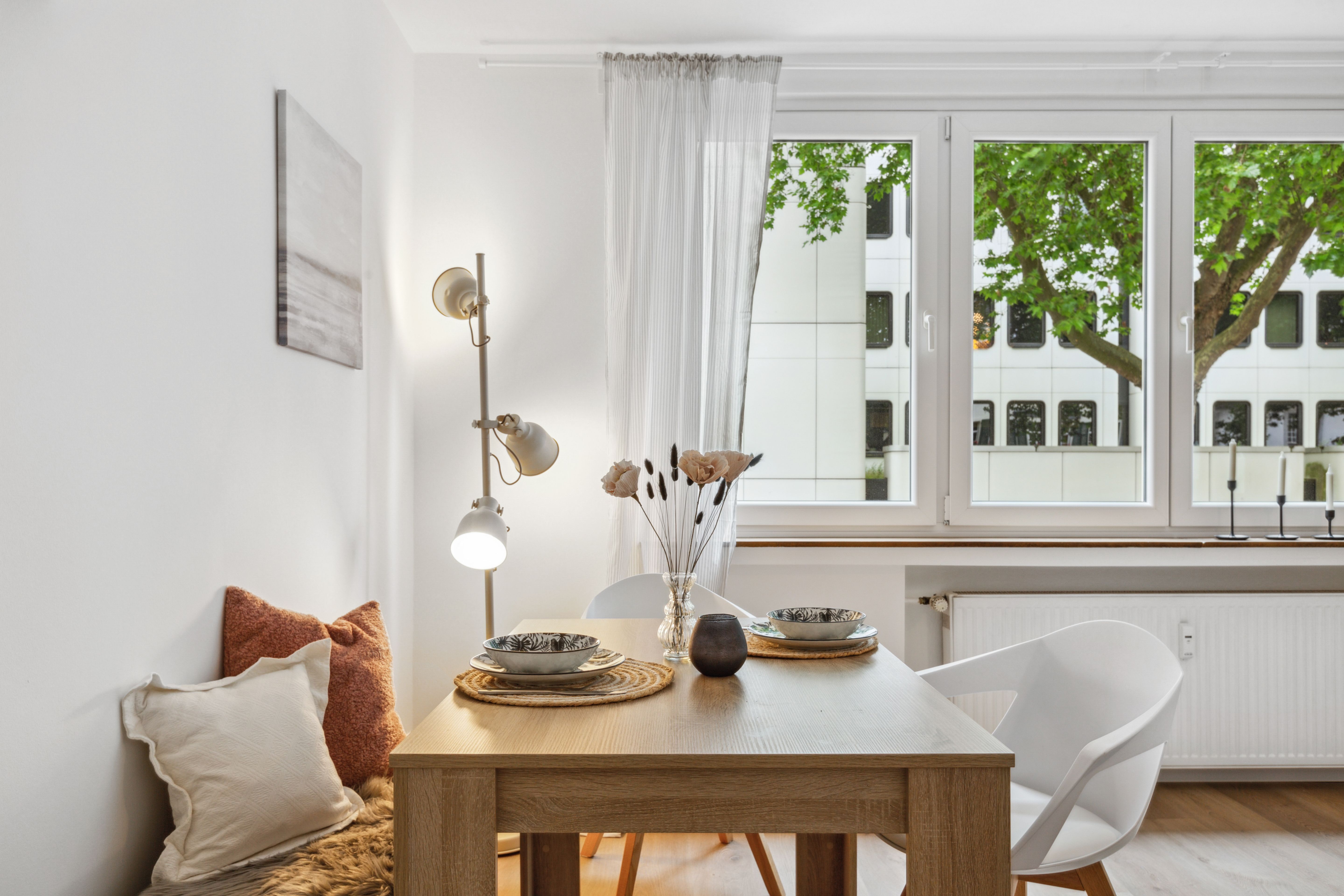 LEVEL22 | Charming, Balcony, Central Location Near Train Station - LEVEL22 | Charming, Balcony, Central Location Near Train Station - Gallery - 5