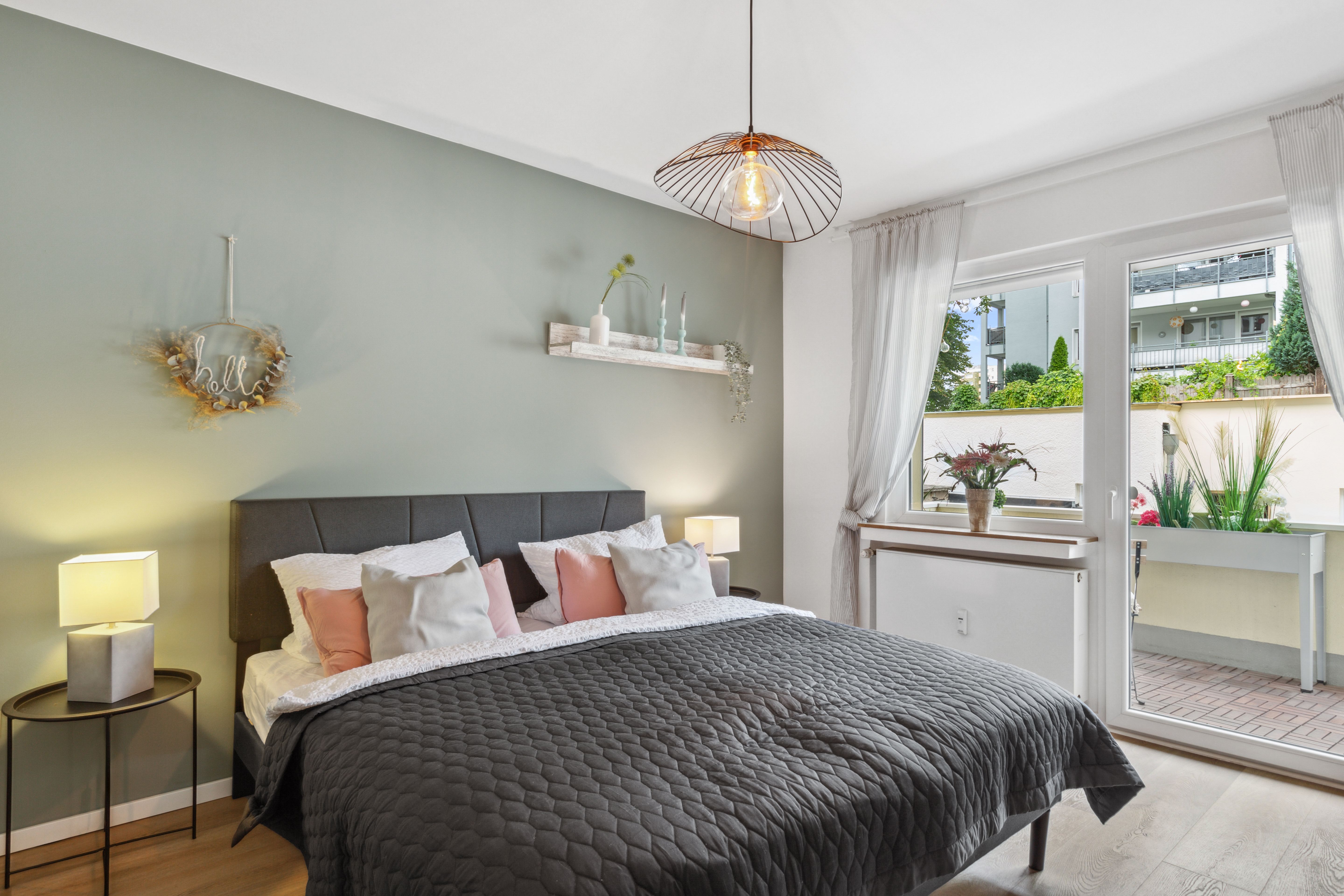 LEVEL22 | Charming, Balcony, Central Location Near Train Station - LEVEL22 | Charming, Balcony, Central Location Near Train Station - Gallery - 14