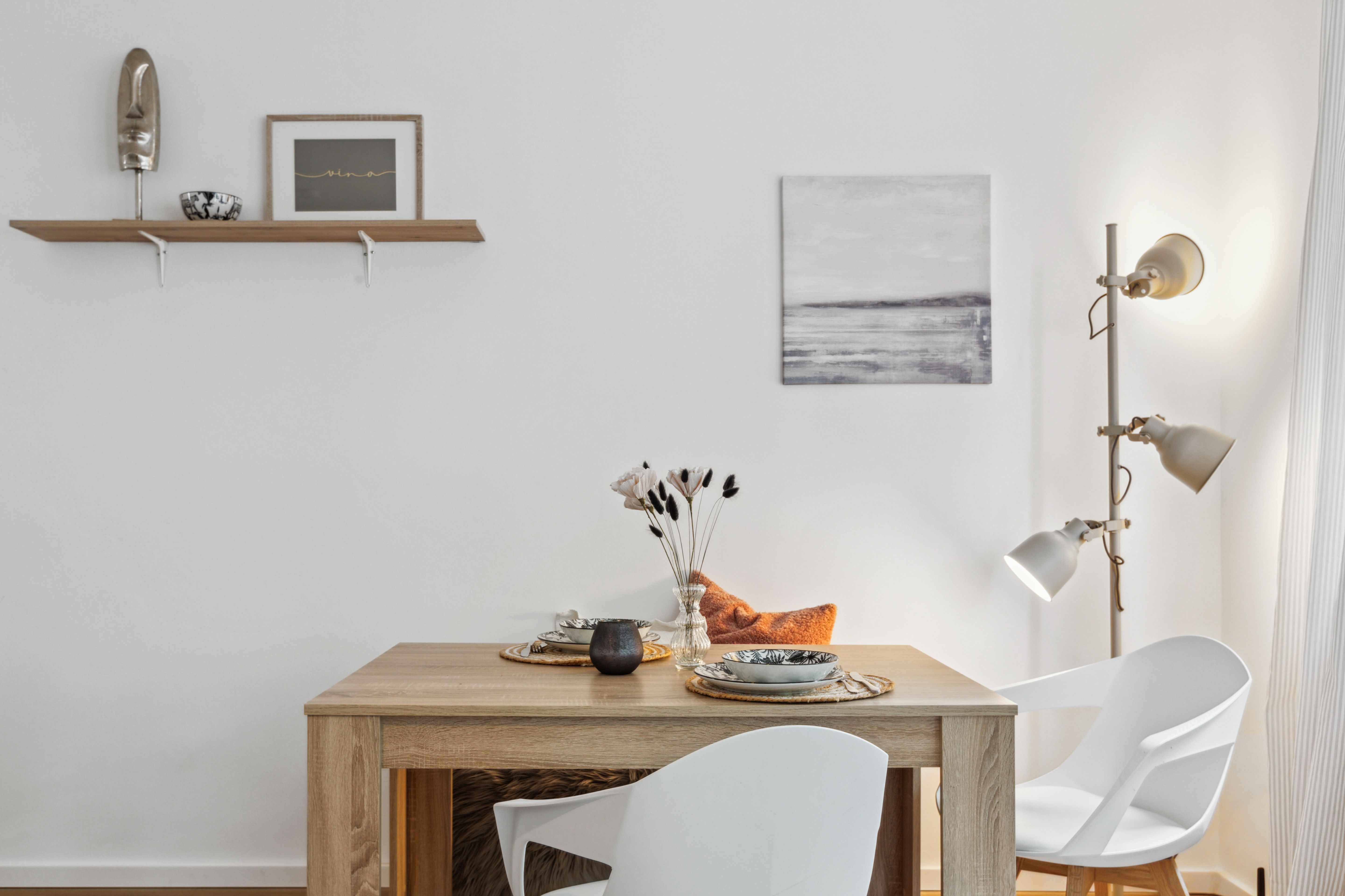LEVEL22 | Charming, Balcony, Central Location Near Train Station - LEVEL22 | Charming, Balcony, Central Location Near Train Station - Gallery - 6
