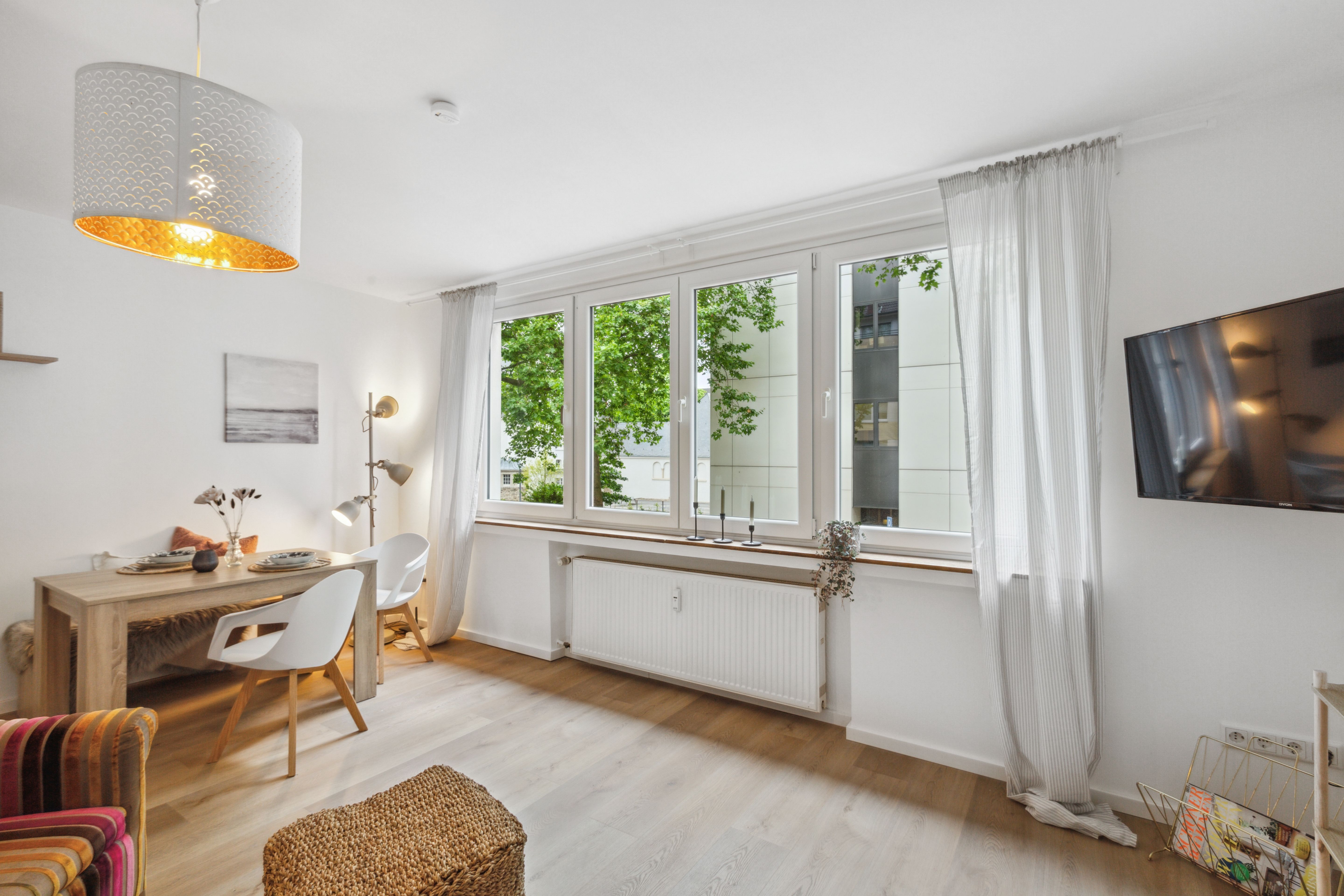 LEVEL22 | Charming, Balcony, Central Location Near Train Station - LEVEL22 | Charming, Balcony, Central Location Near Train Station - Gallery - 8