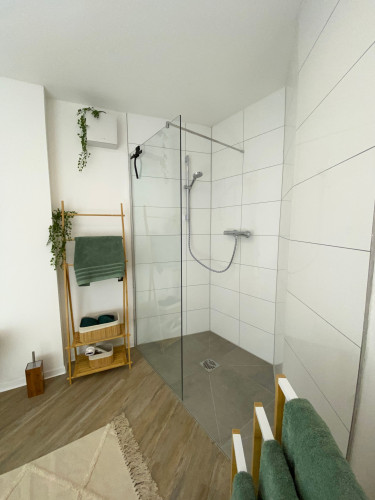 Unique Gem in Essen's Heart: High-Quality Studio Apartment in Former Air-Raid Bunker! - Gallery - 49
