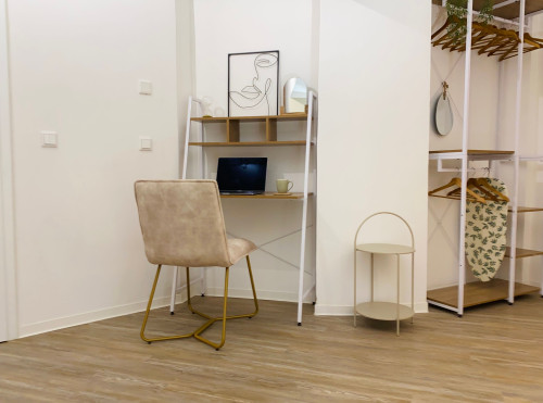 Unique Gem in Essen's Heart: High-Quality Studio Apartment in Former Air-Raid Bunker!