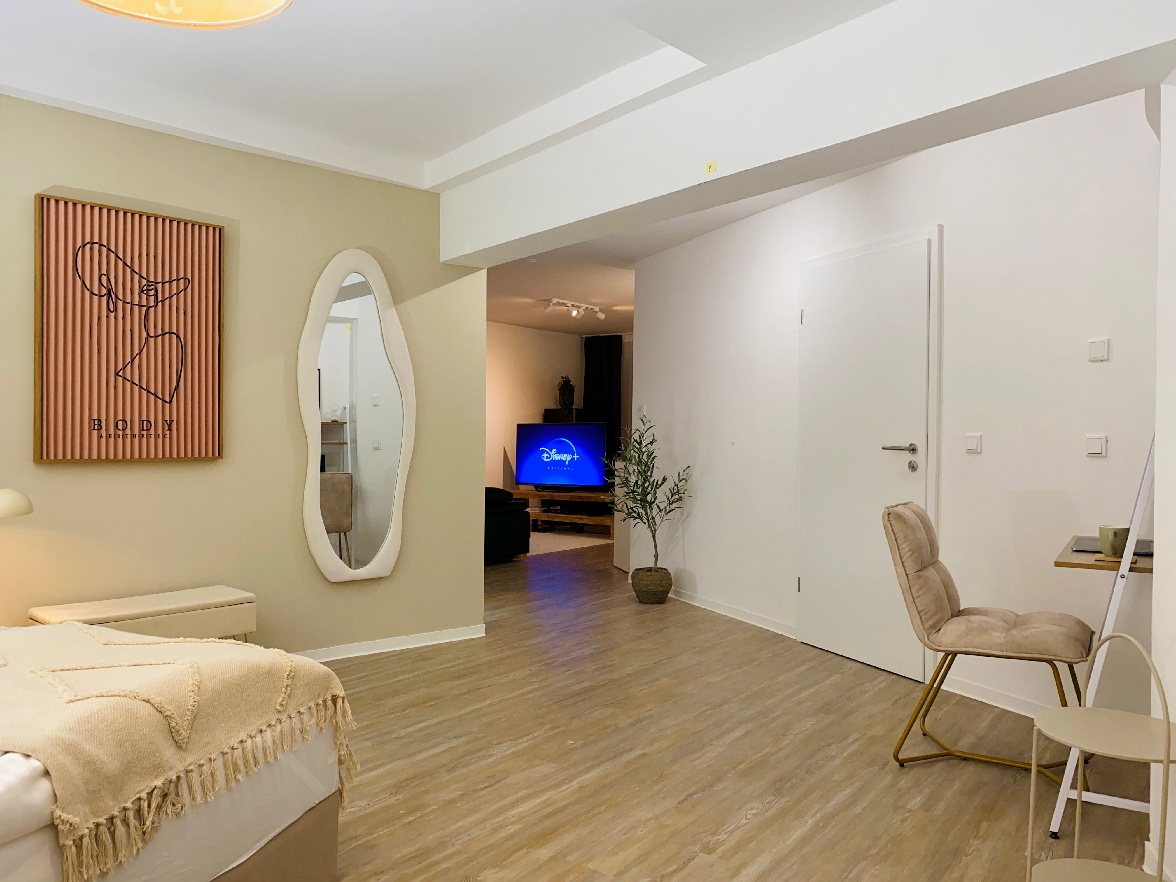 Unique Gem In Essen's Heart: High-Quality Studio Apartment In Former Air-Raid Bunker! - 46