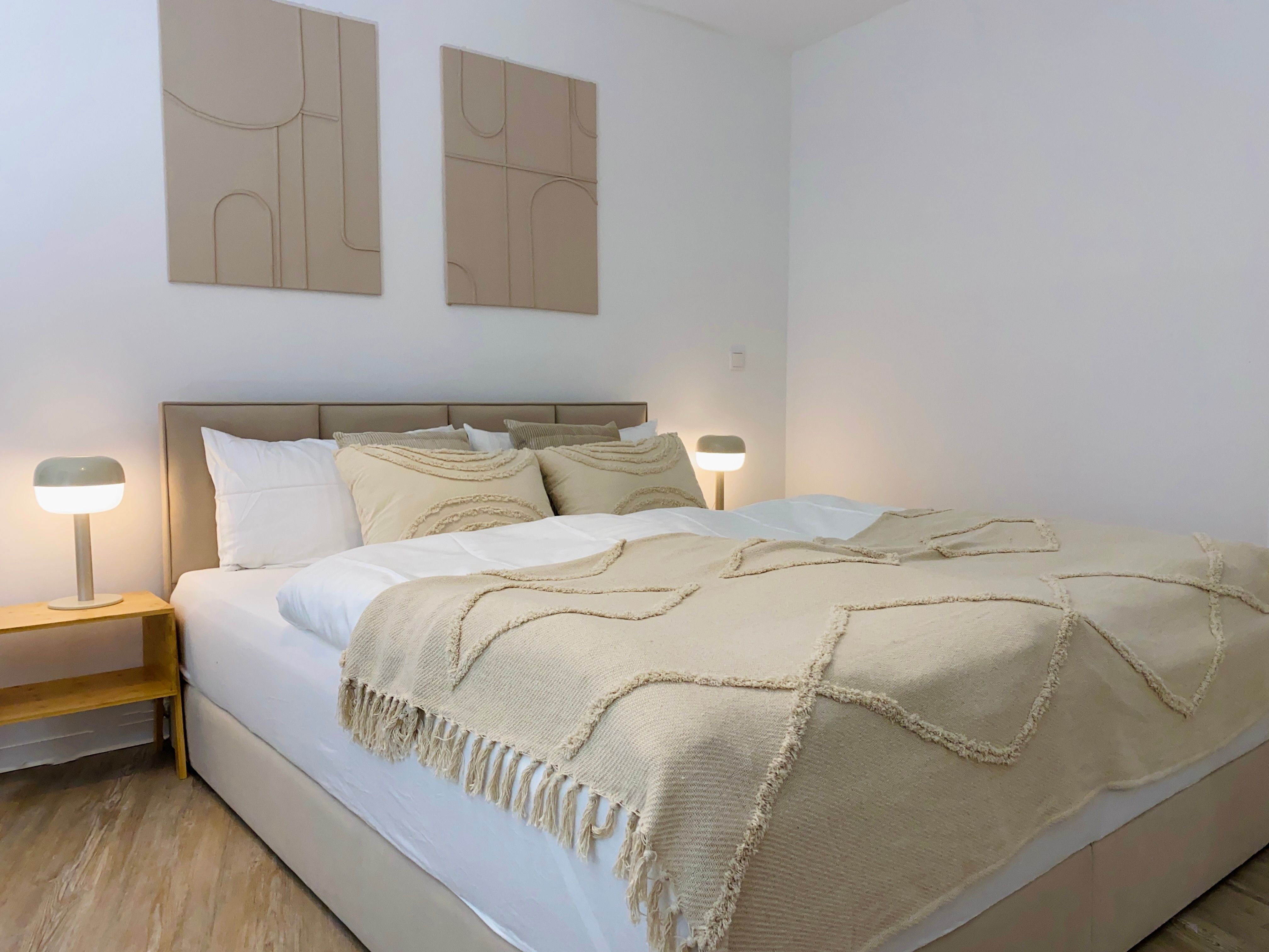 Unique Gem In Essen's Heart: High-Quality Studio Apartment In Former Air-Raid Bunker! - 40