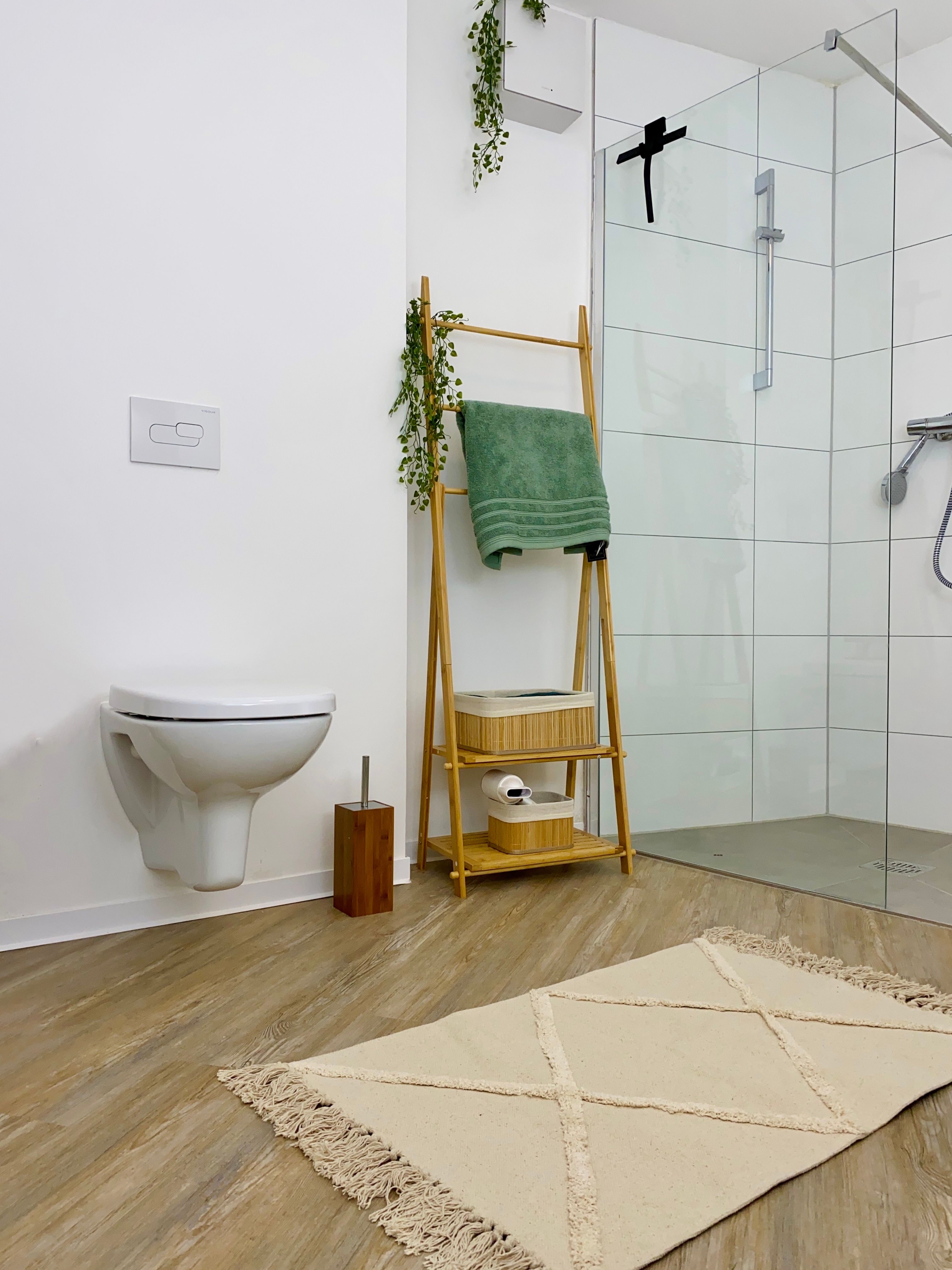Unique Gem In Essen's Heart: High-Quality Studio Apartment In Former Air-Raid Bunker! - 37
