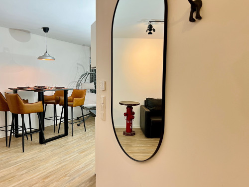 Beautiful & neat studio with nice neighbours