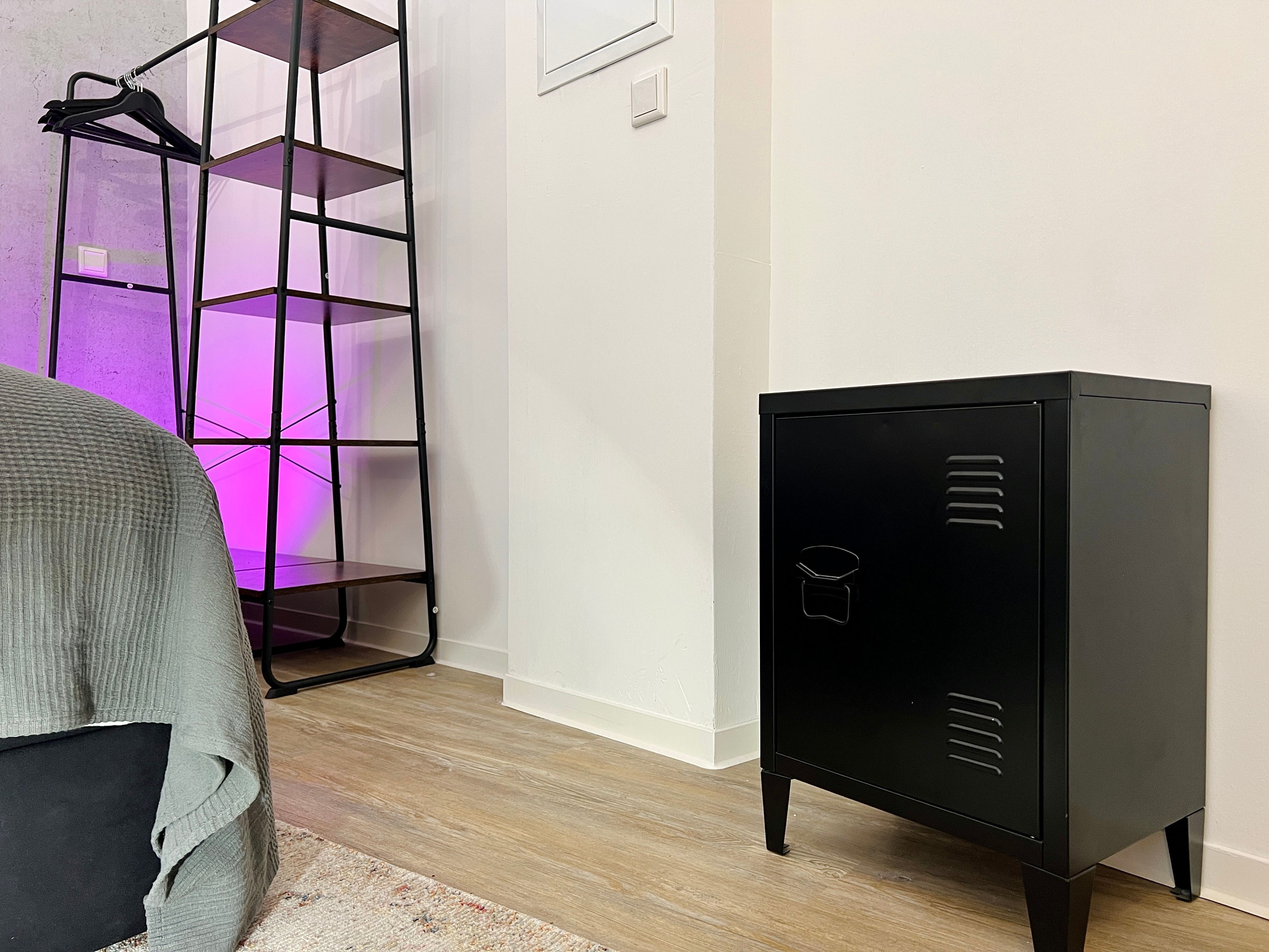 Beautiful & Neat Studio With Nice Neighbours - 11