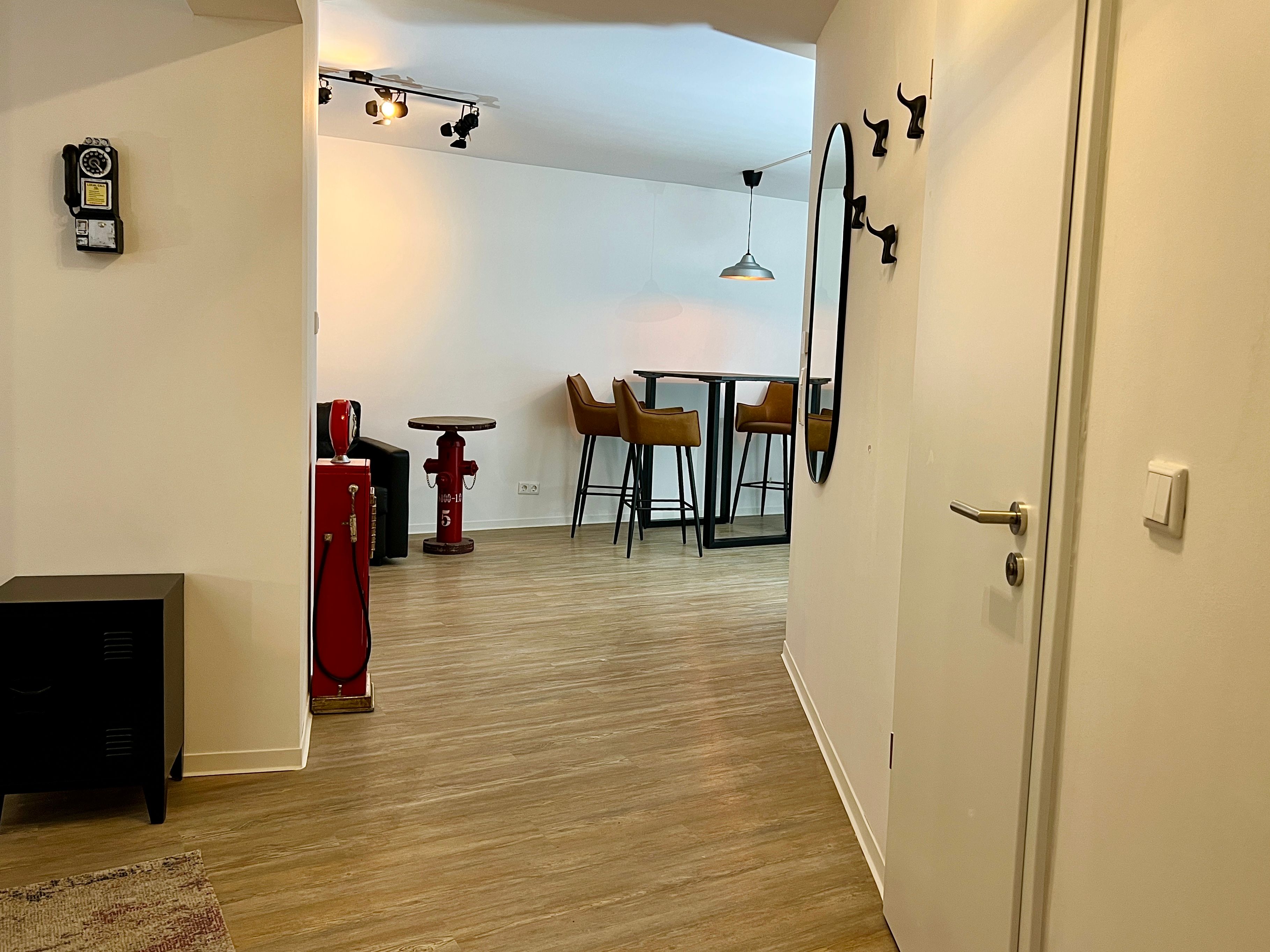 Beautiful & Neat Studio With Nice Neighbours - 4