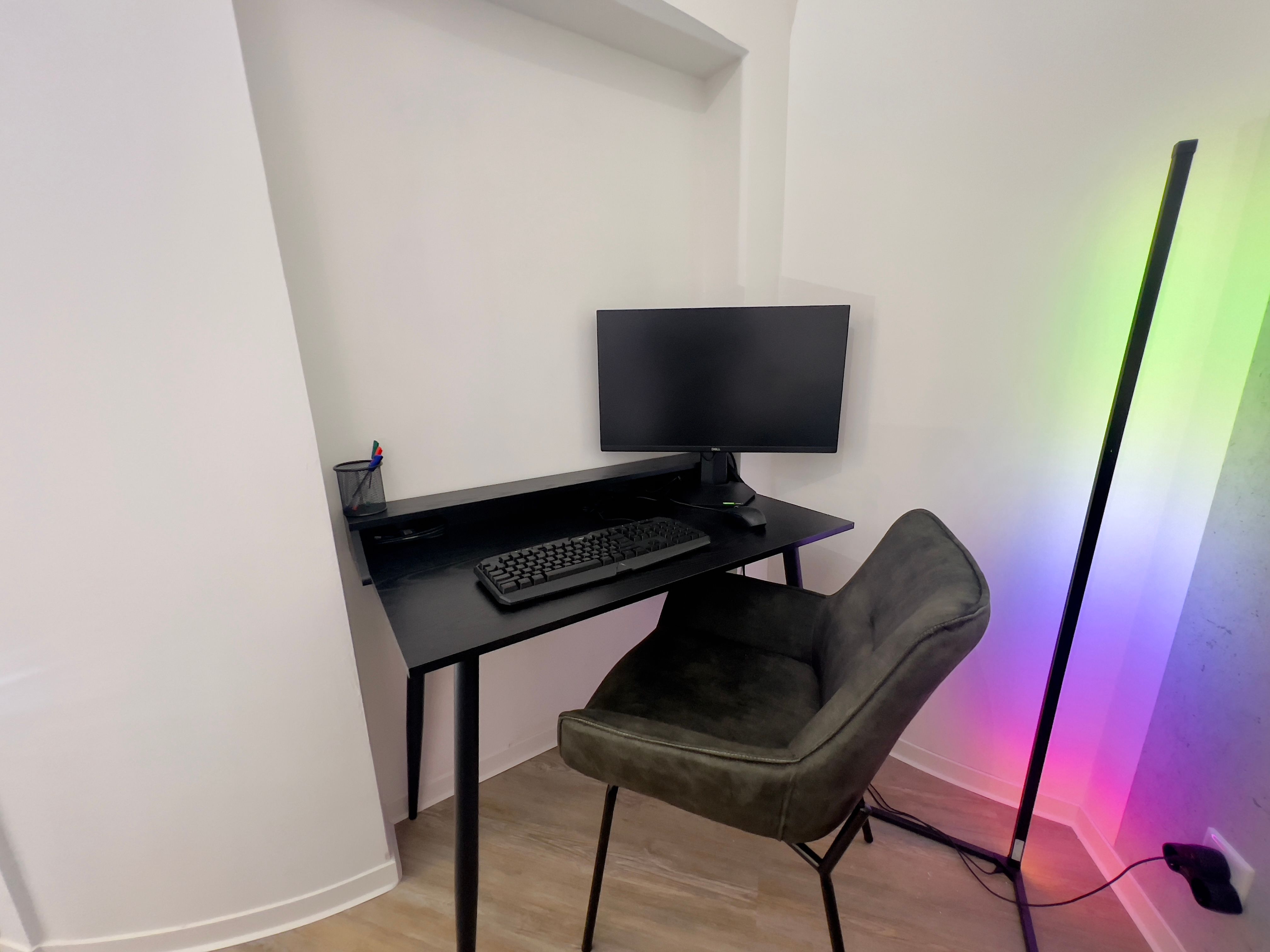 Beautiful & Neat Studio With Nice Neighbours - 9