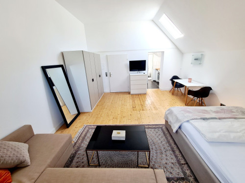 Fully furnished breathtaking and light apartment in first class location