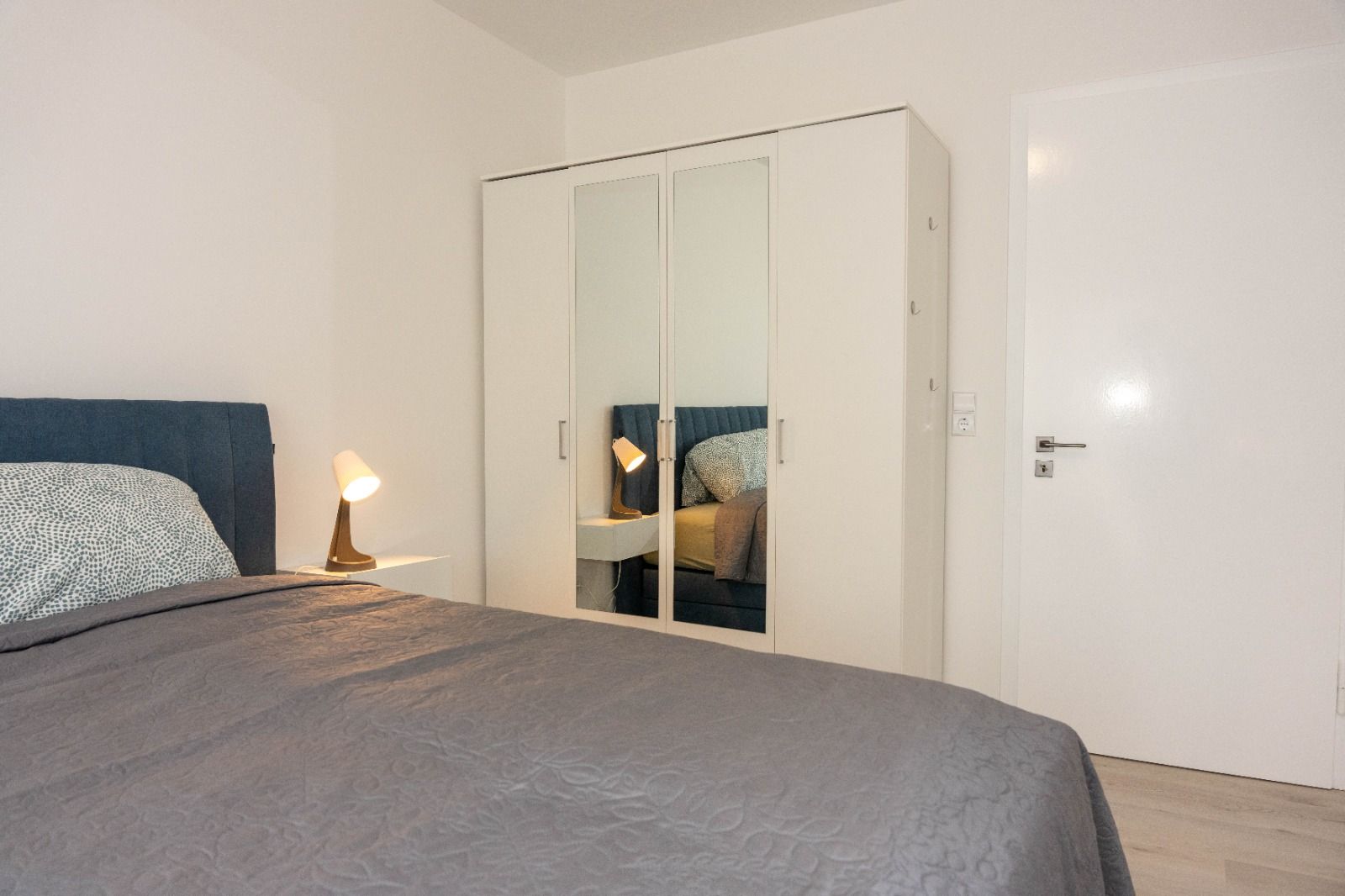 Great Loft Close To Railway Station - 16