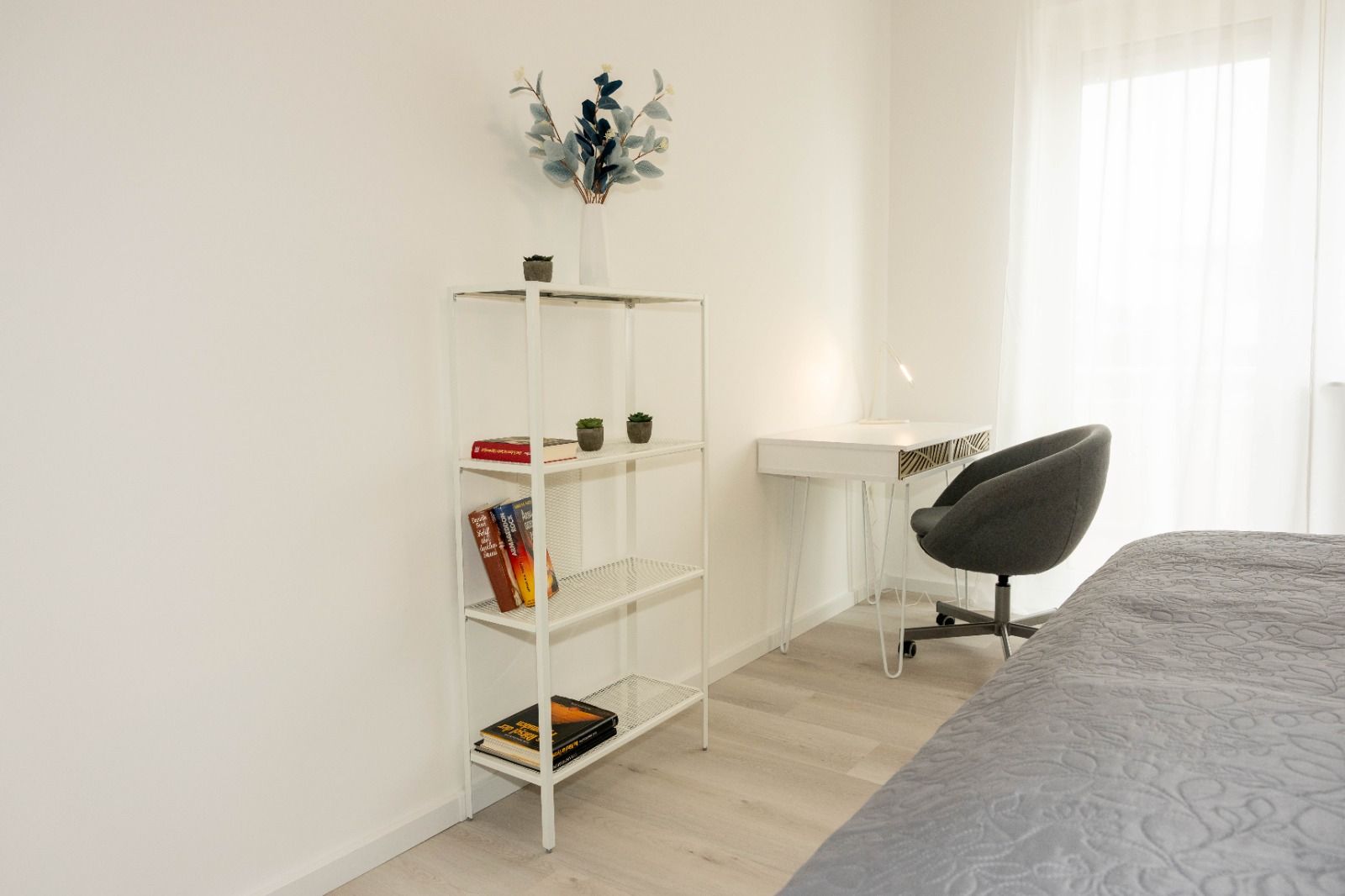Great Loft Close To Railway Station - 1