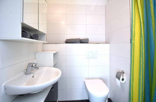 Very spacious apartment near airport - modernly furnished, fully equipped - Gallery - 11
