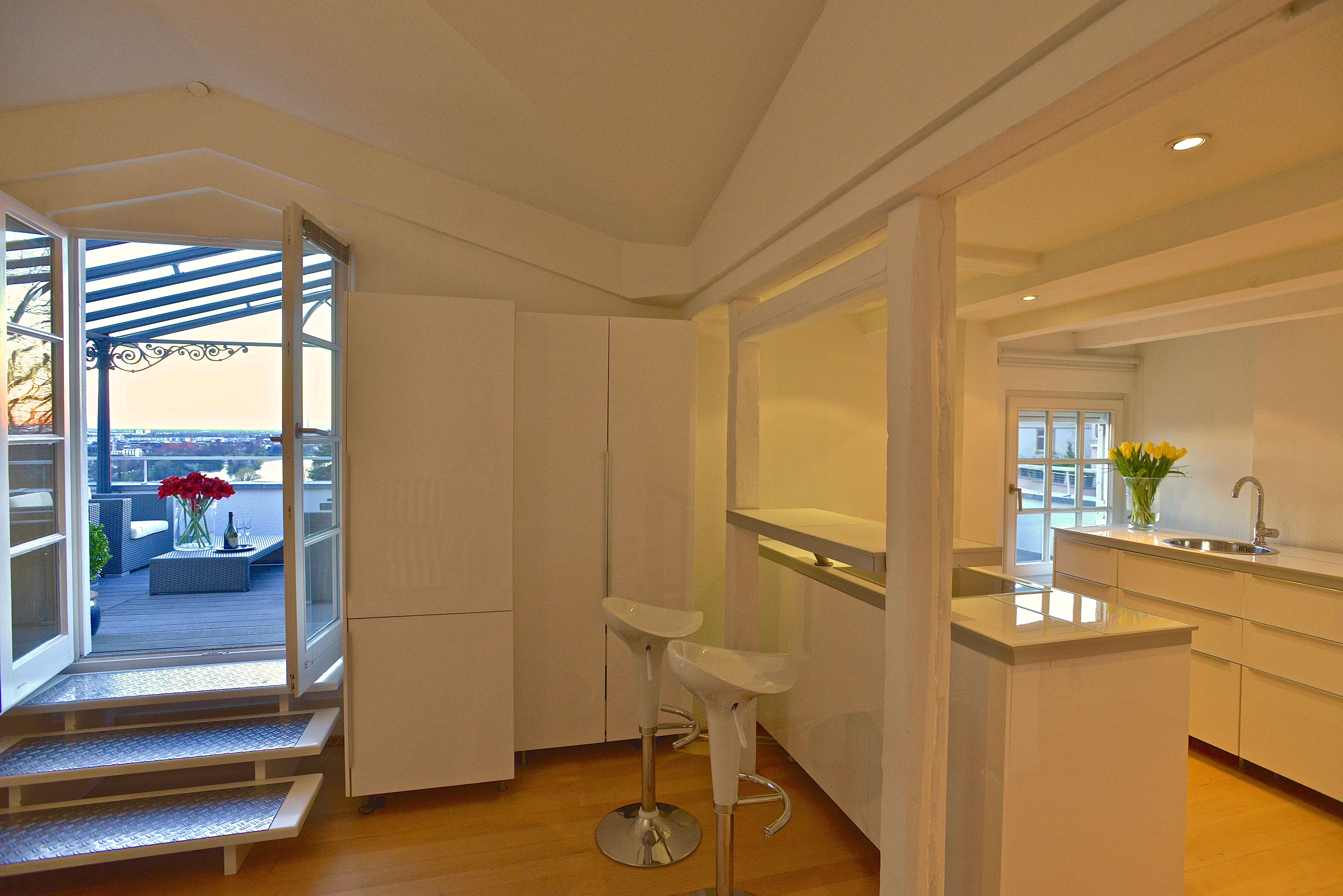 Nice Penthouse Close To City Center - 1