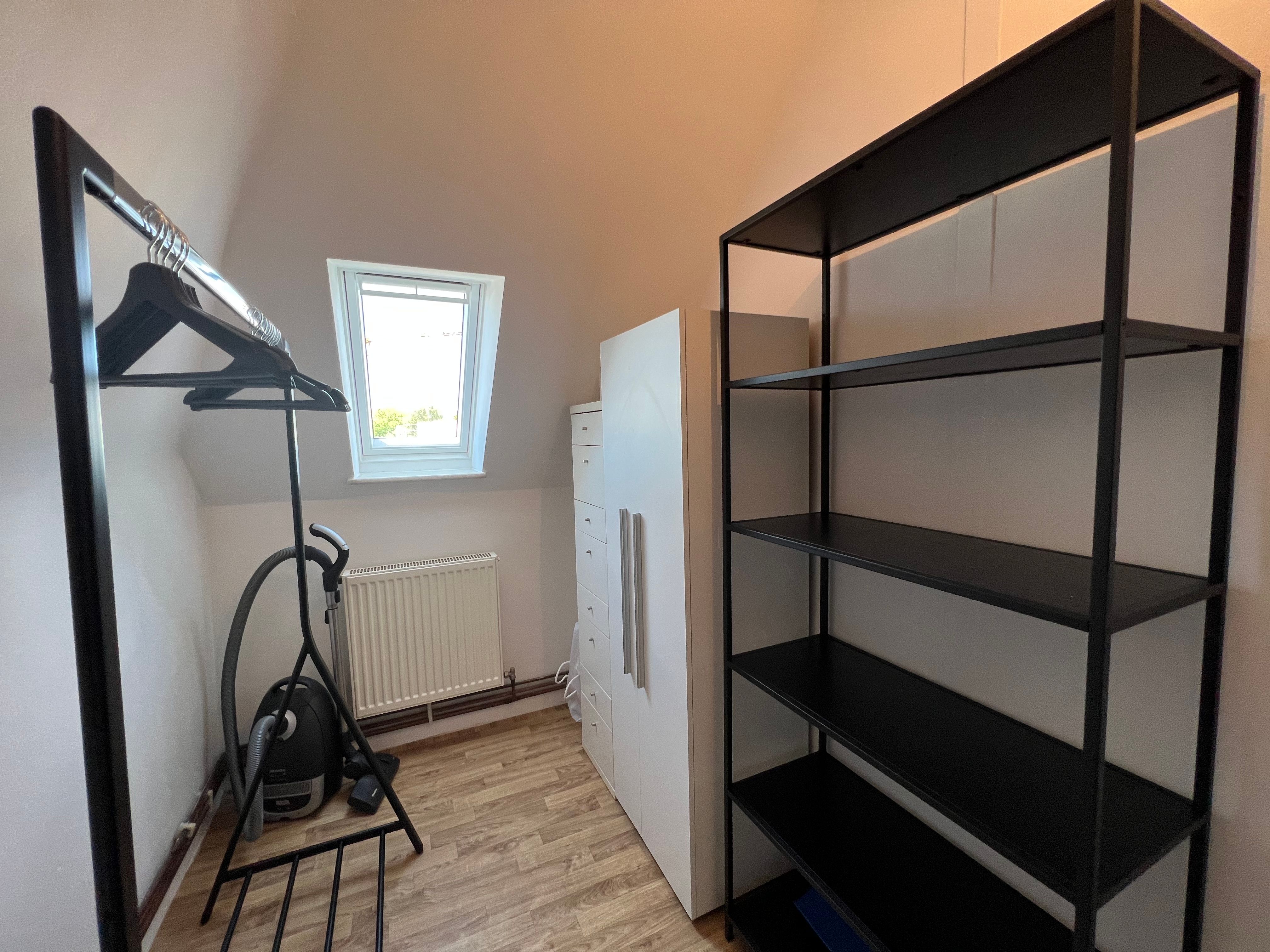 Quiet Exclusive 3 Room Attic Flat In Bremerhaven Near HafenCity - Quiet exclusive 3 room attic flat in Bremerhaven near HafenCity - Gallery - 8