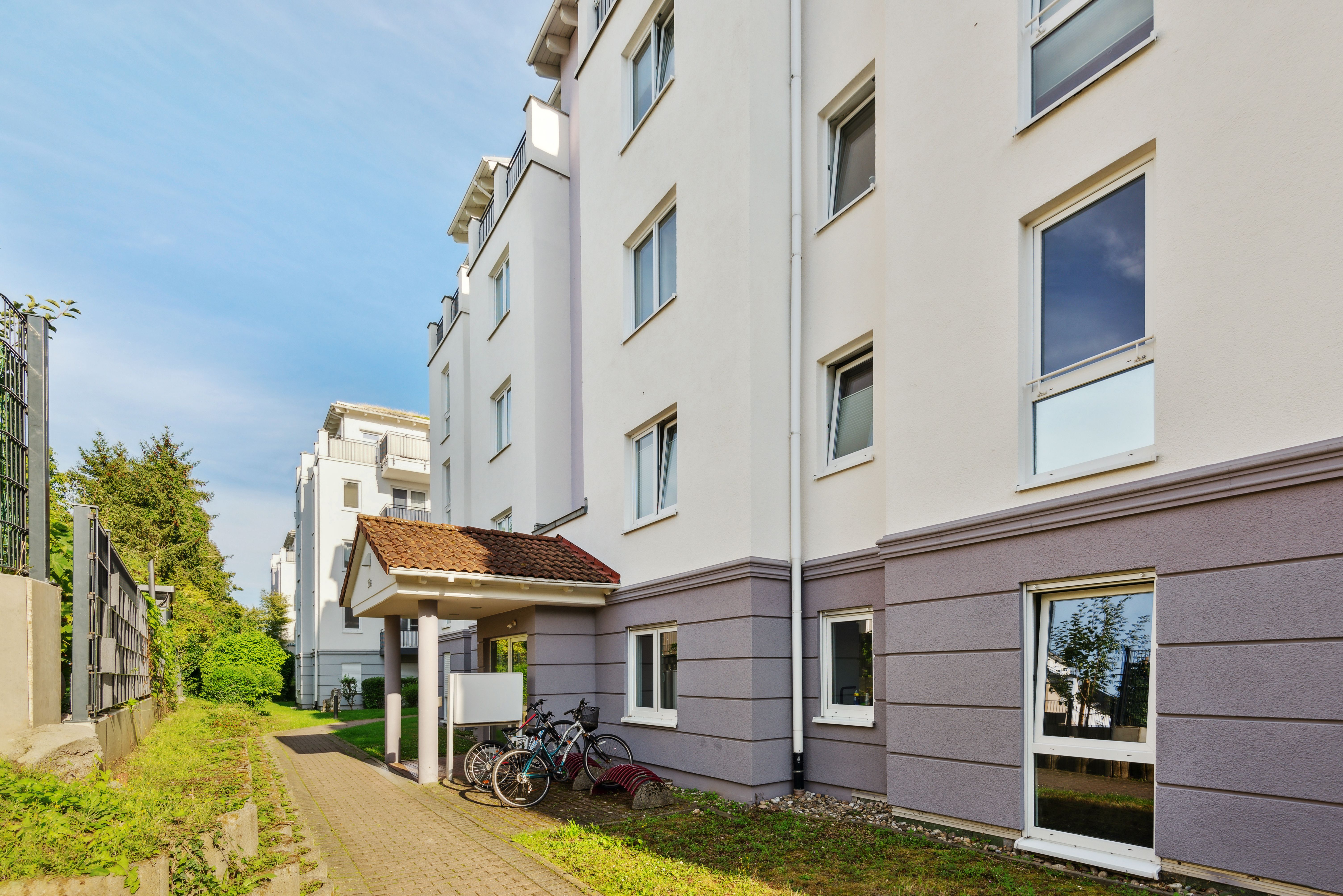 Charming Apartment In Wiesbaden - 1