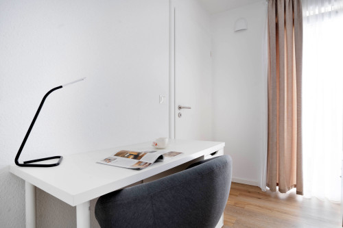 Stylish 74m² Penthouse | free parking