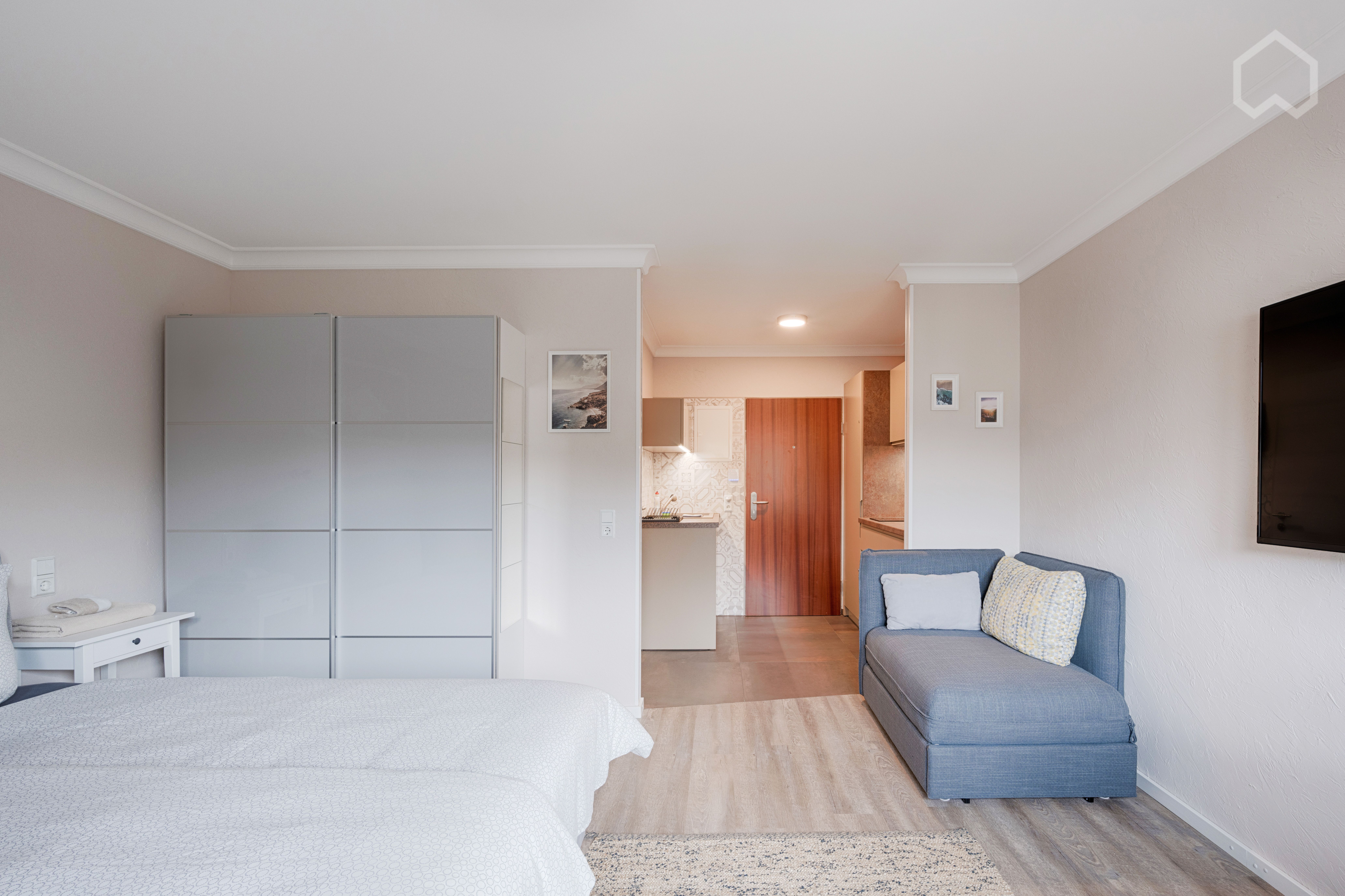  Awesome And Beautiful Studio In Trier  -  Awesome and beautiful studio in Trier  - Gallery -  14