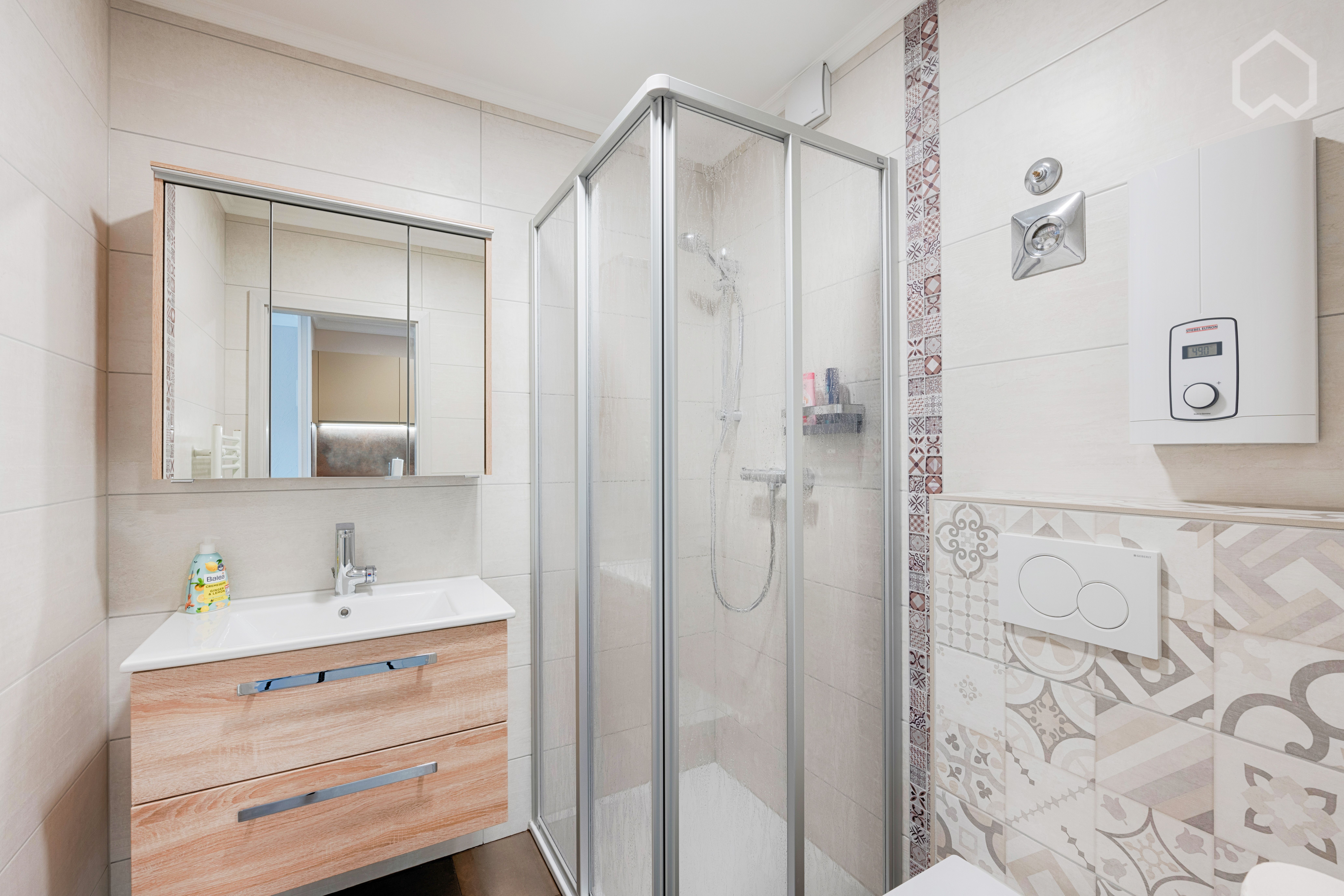  Awesome And Beautiful Studio In Trier  -  Awesome and beautiful studio in Trier  - Gallery -  7