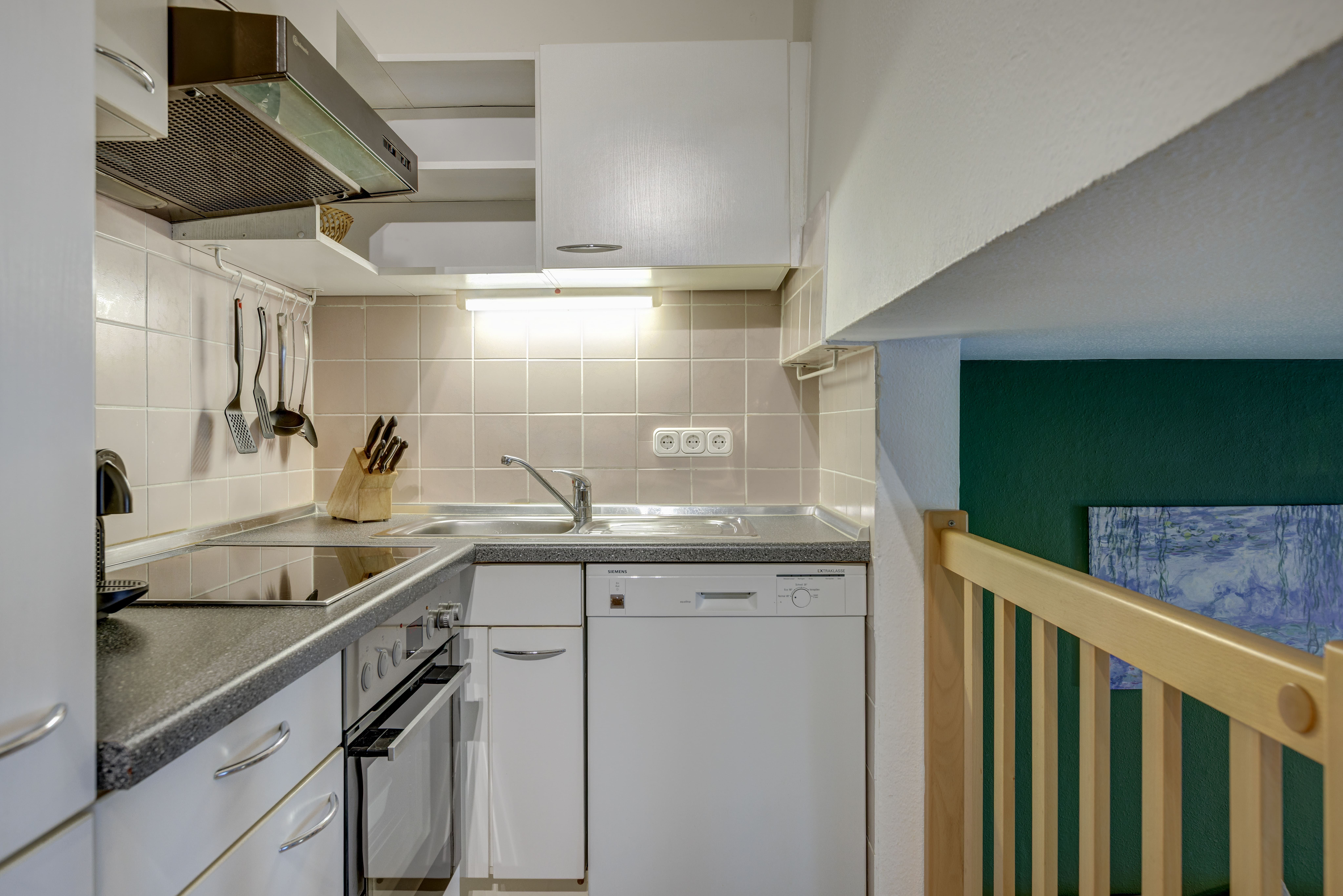 Home By Doni : Central | Parking | Pet-Friendly | Balcony - 5