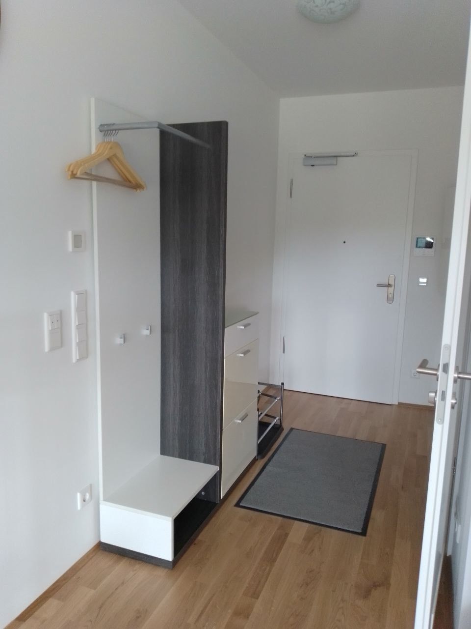  First Occupancy, 2-Room Apartment With Fitted Kitchen And Balcony.  -  First occupancy, 2-room apartment with fitted kitchen and balcony.  - Gallery -  2