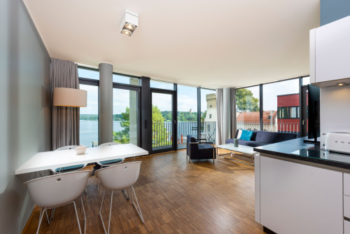 Exclusive Apartment with direct view of the Tiefer See in Potsdam