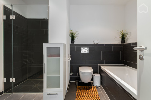 Modern Rooftop-Apartment with stunning Lakeview in quiet street close to Schloss Cecilienhof