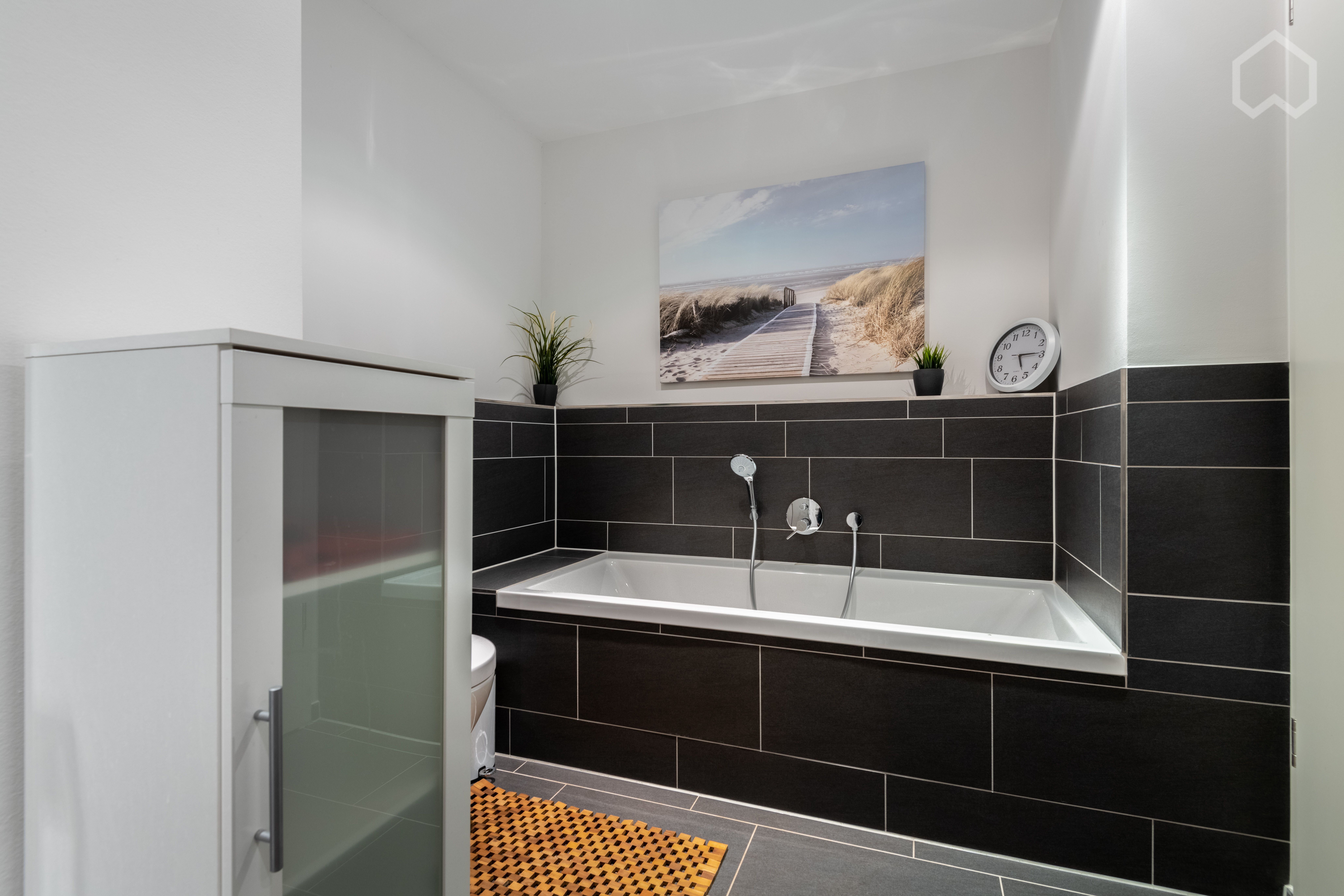 Modern Rooftop-Apartment With Stunning Lakeview In Quiet Street Close To Schloss Cecilienhof - 9