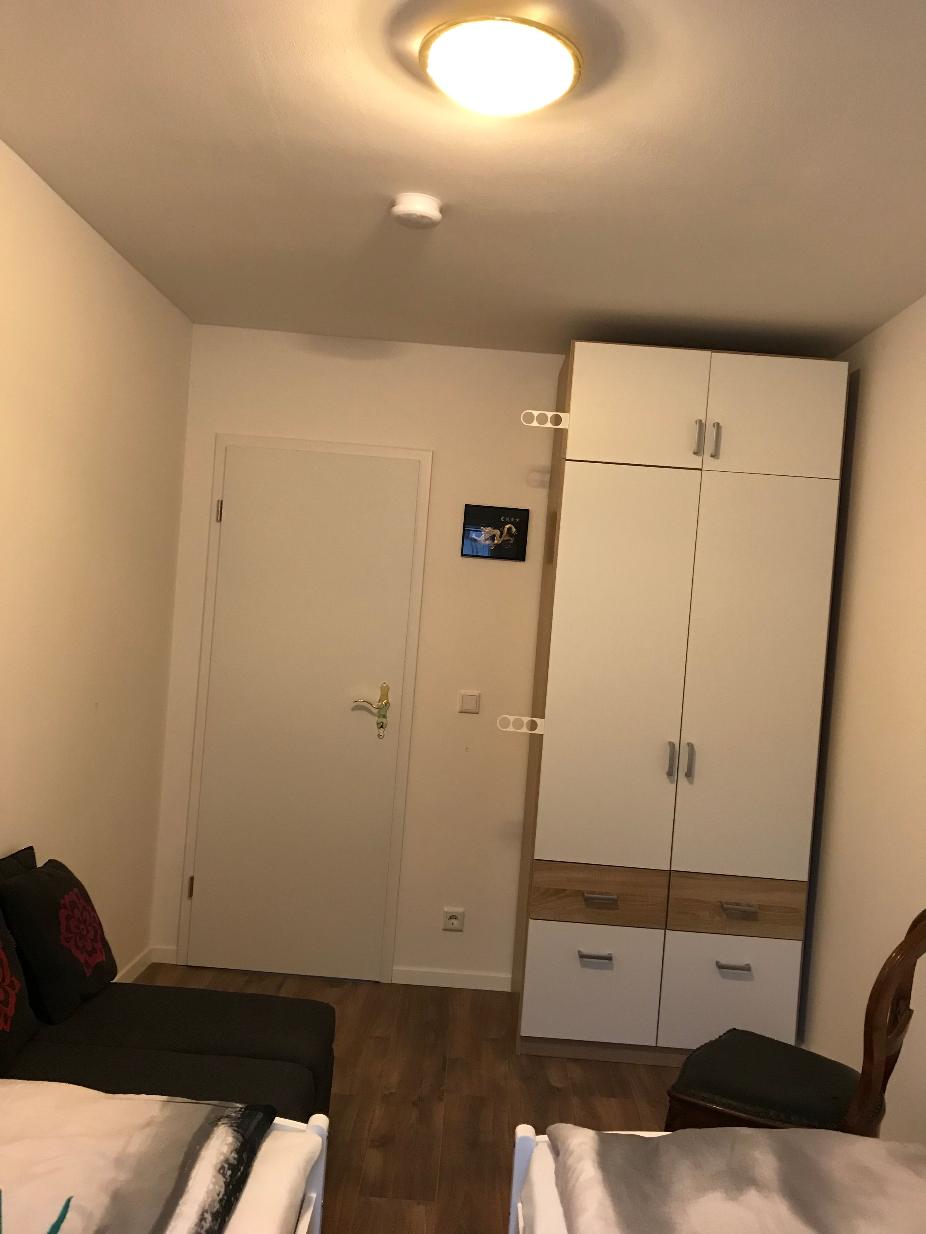 Stylish Modern 2 BR. Apartment With U1 To The City Center - 13