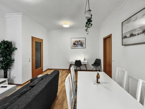 Stylish & Cosy 2 room apartment with huge balcony direct in the city