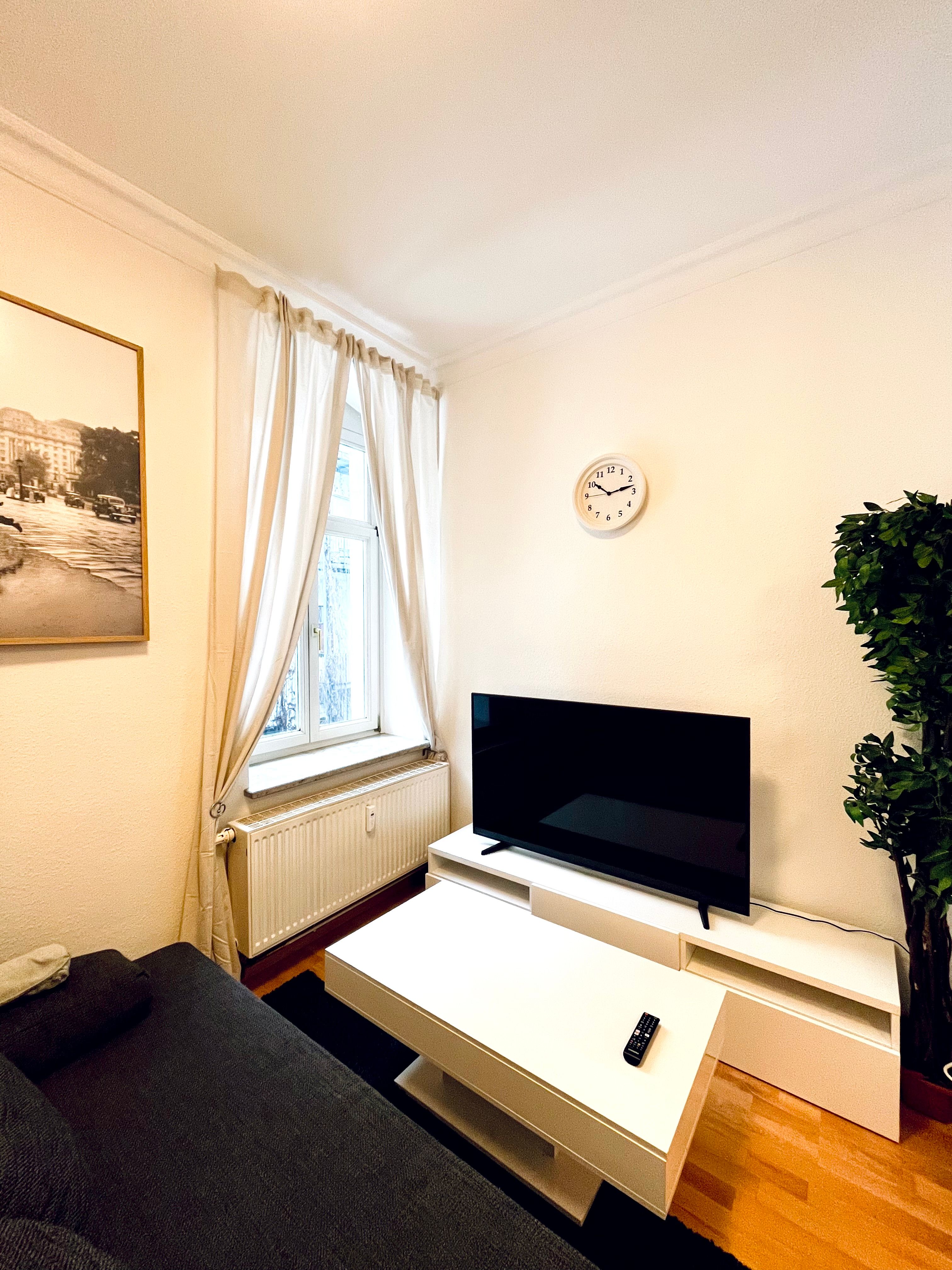  Stylish & Cosy 2 Room Apartment With Huge Balcony Direct In The City  -  Stylish & Cosy 2 room apartment with huge balcony direct in the city  - Gallery -  32