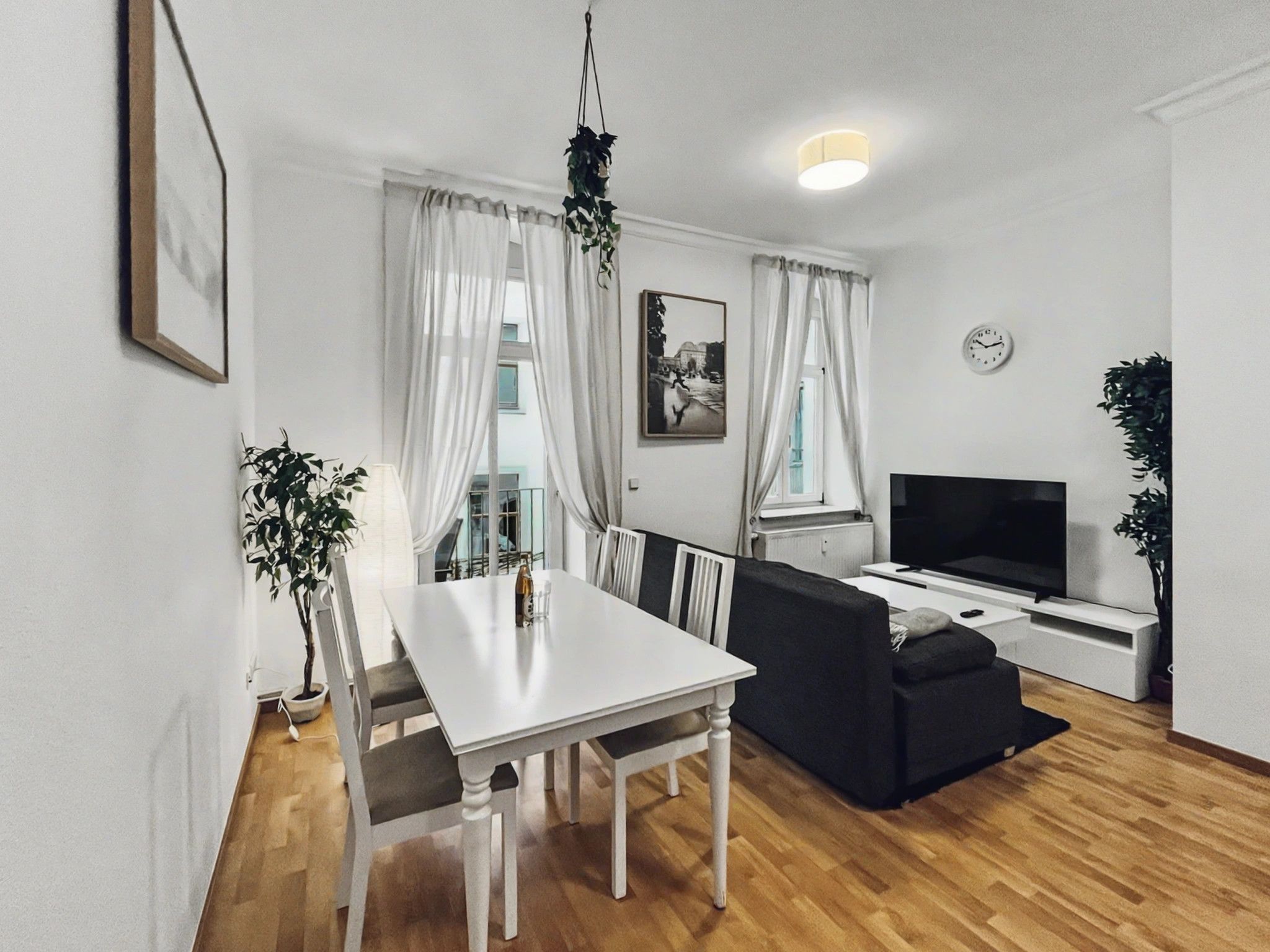  Stylish & Cosy 2 Room Apartment With Huge Balcony Direct In The City  -  Stylish & Cosy 2 room apartment with huge balcony direct in the city  - Gallery -  17