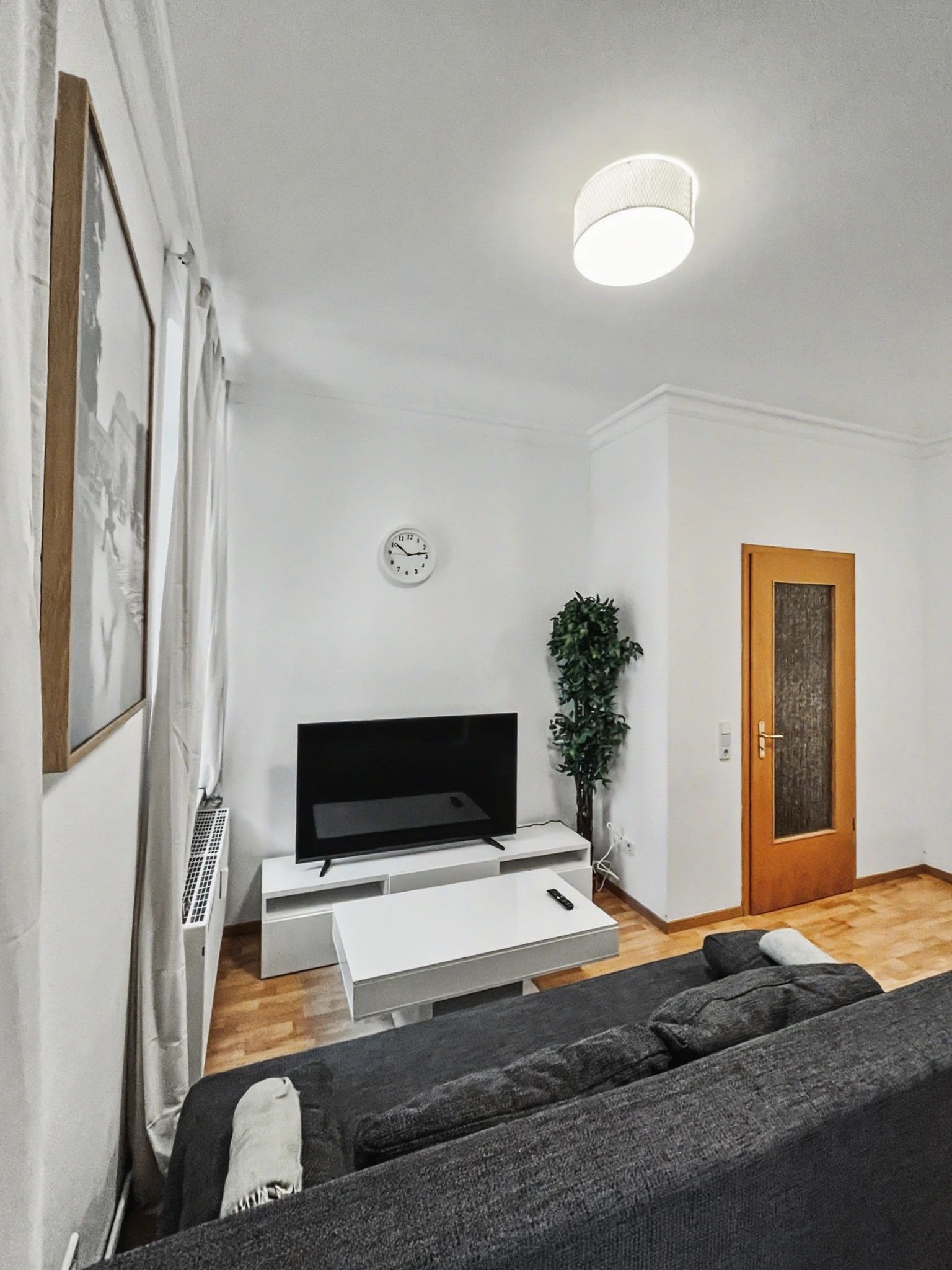  Stylish & Cosy 2 Room Apartment With Huge Balcony Direct In The City  -  Stylish & Cosy 2 room apartment with huge balcony direct in the city  - Gallery -  12
