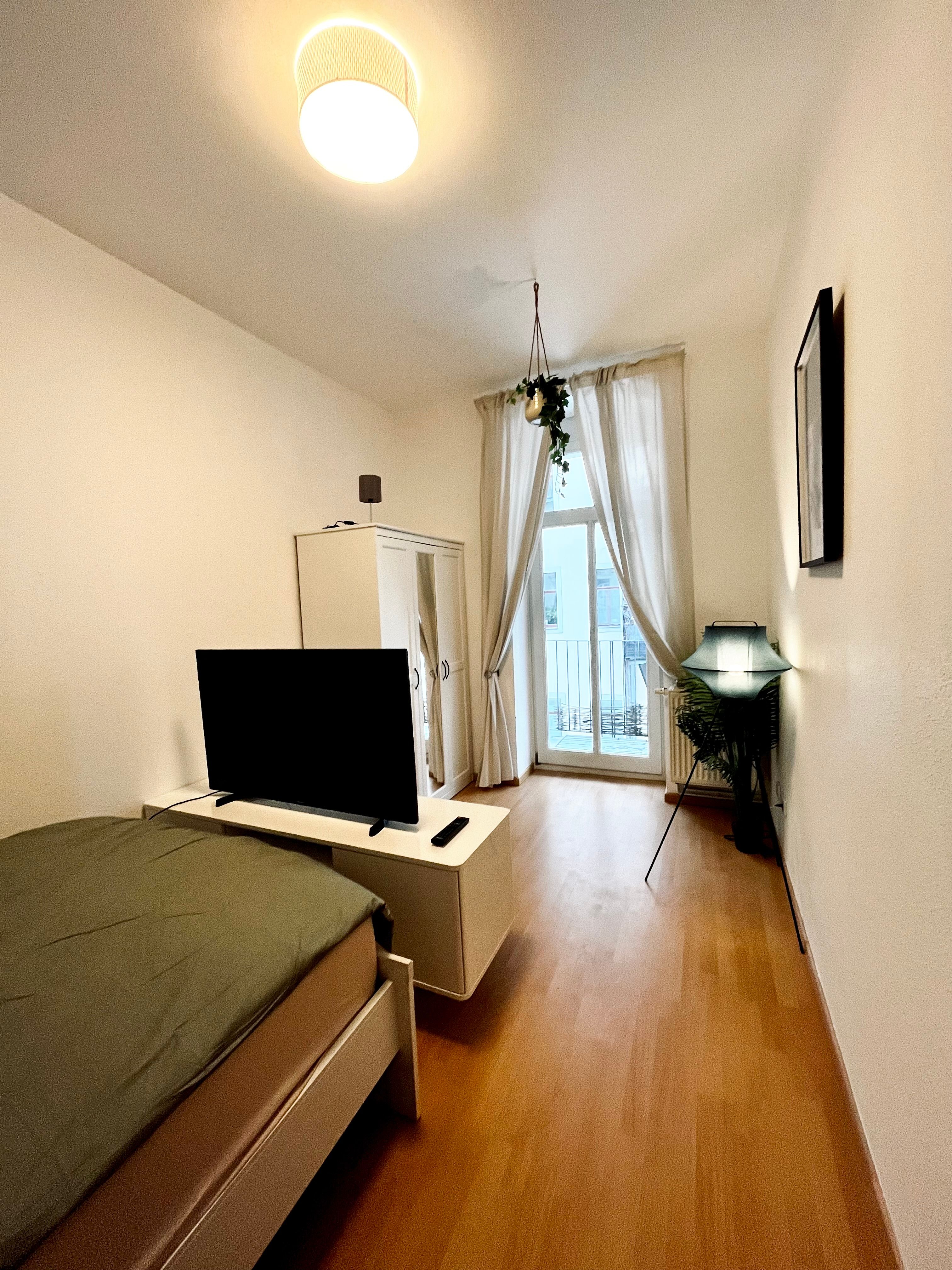  Stylish & Cosy 2 Room Apartment With Huge Balcony Direct In The City  -  Stylish & Cosy 2 room apartment with huge balcony direct in the city  - Gallery -  29