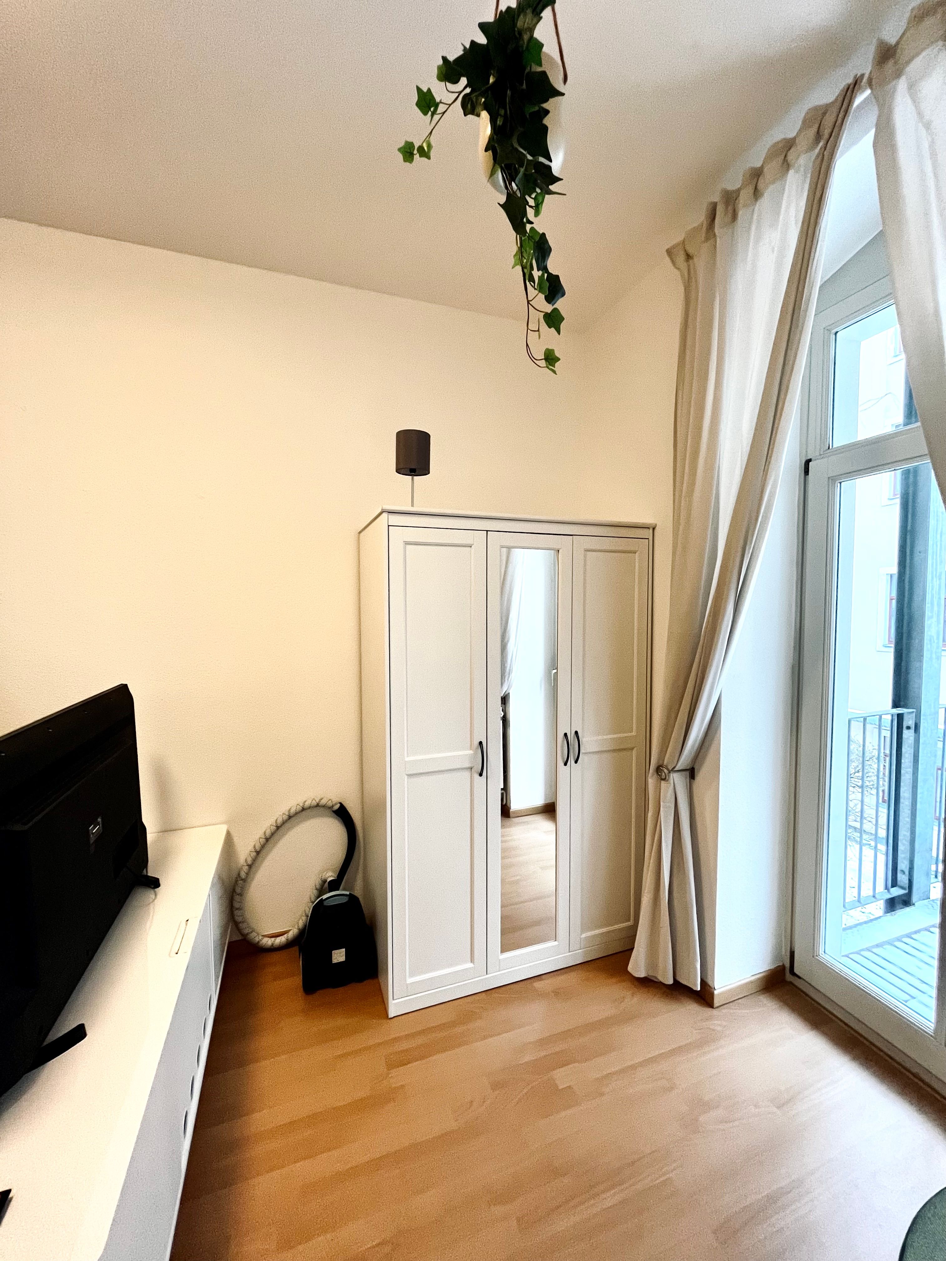  Stylish & Cosy 2 Room Apartment With Huge Balcony Direct In The City  -  Stylish & Cosy 2 room apartment with huge balcony direct in the city  - Gallery -  27