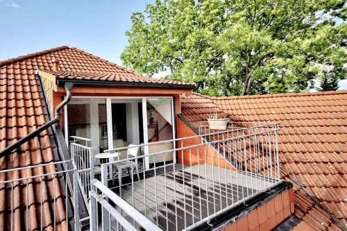 Furnished and modernized 3-room ground floor apartment with balcony in Babelsberg - Gallery - 9