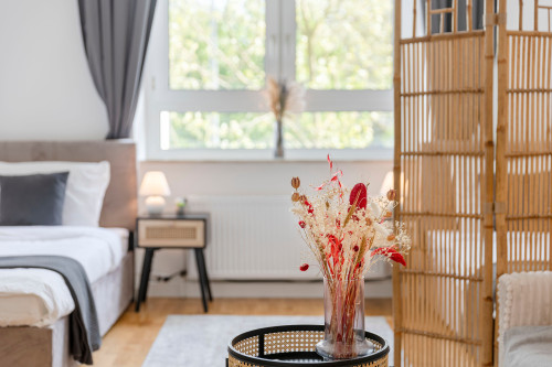 SpaceStays Apartment WIFI PS4 Netflix Parking! - Gallery - 13