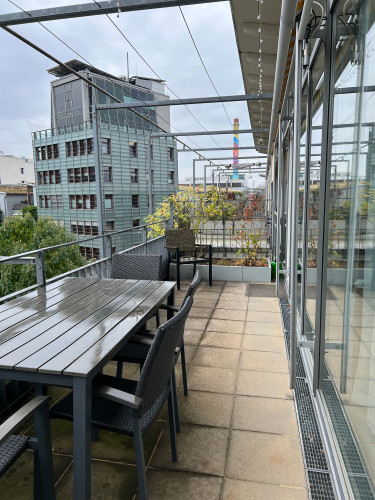 *NEW* Penthouse | AC | Netflix | large balcony