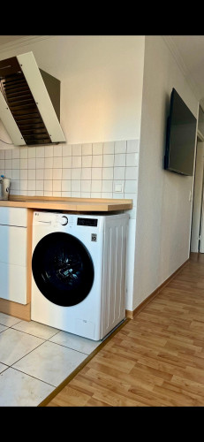 New studio in popular area (Heidelberg)