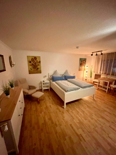 New studio in popular area (Heidelberg)