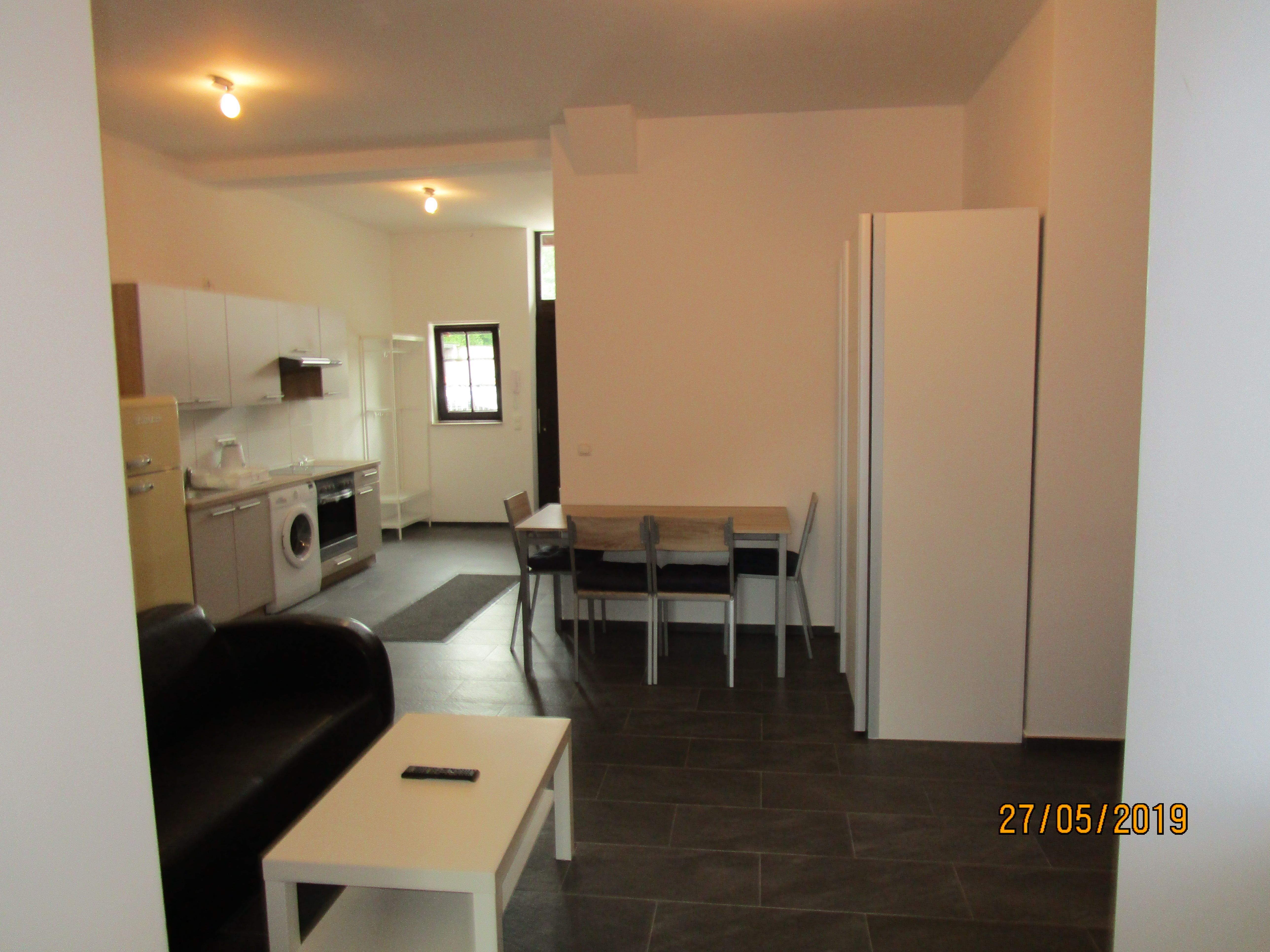 Modern And Quiet Apartment Located In Hannover - 9