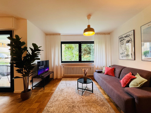 Klassen Stay: Design Apartment | Balcony | Netflix - Gallery - 11