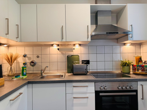 Klassen Stay: Design Apartment | Balcony | Netflix - Gallery - 3